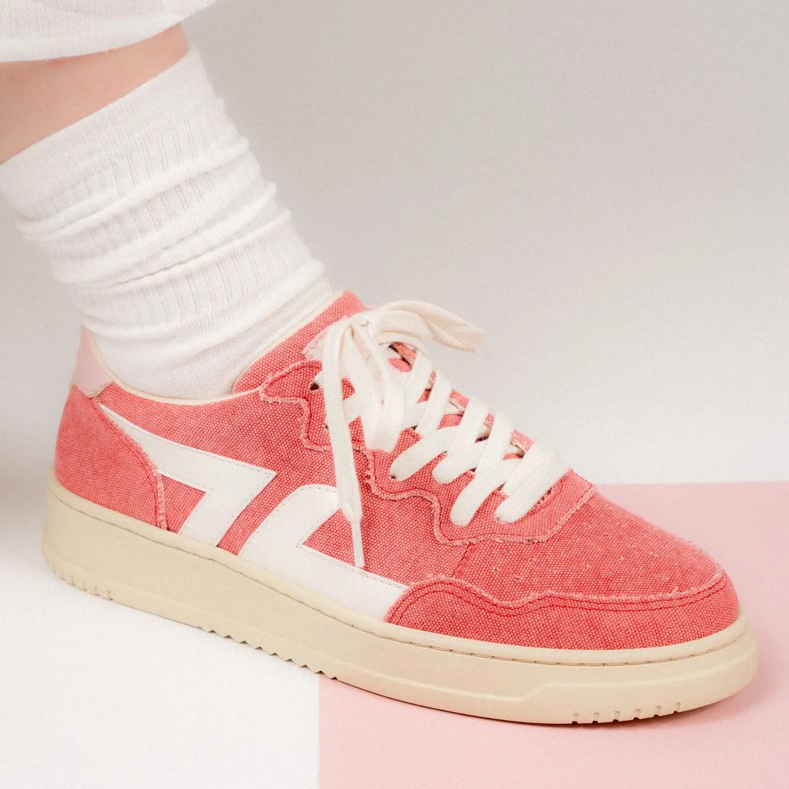 Beta-Series B4 Handmade Vegan Sneakers in Rosso - Ecomarket.com