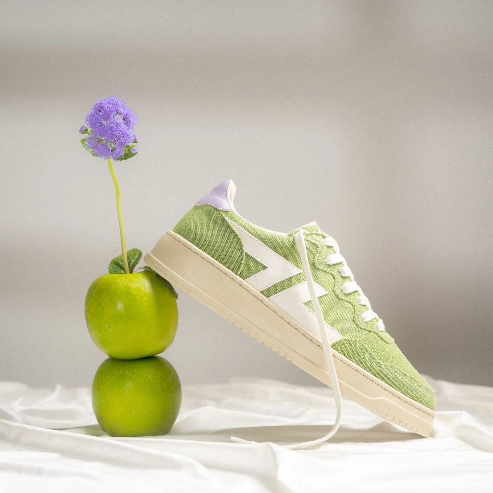 Beta-Series B4 Handmade Vegan Sneakers in Verde - Ecomarket.com
