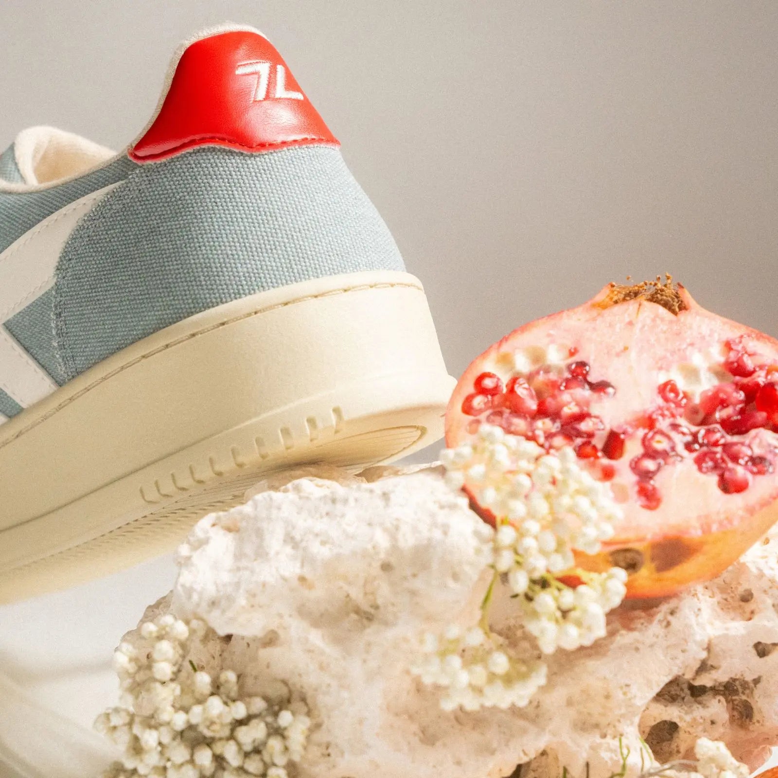 Beta-Series B4 Handmade Vegan Sneakers in Azulino - Ecomarket.com