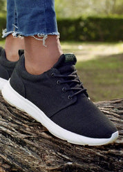 8000Kicks Explorer V2 Black & White - Ecomarket.com
