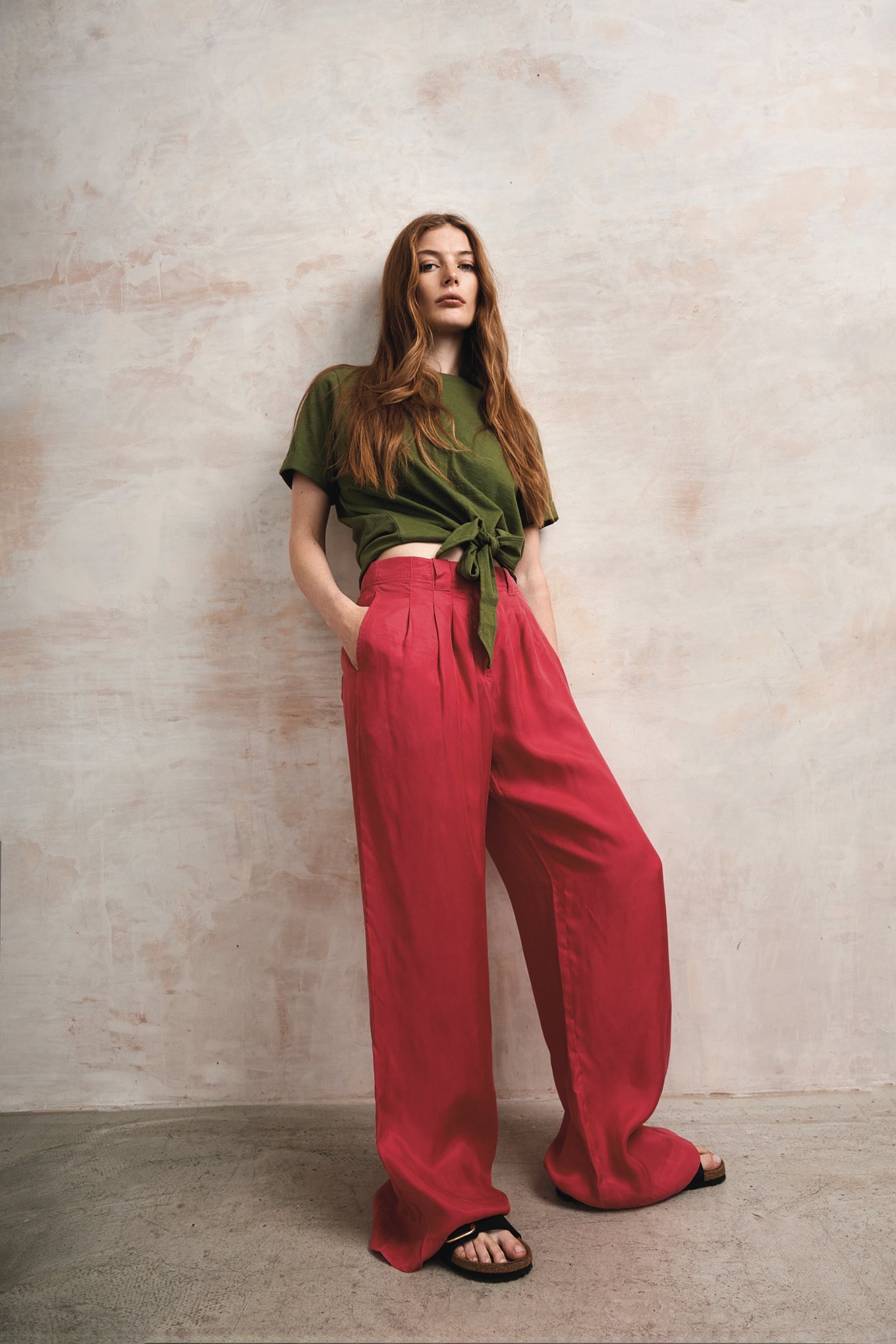 LOLA - Cupro Trousers - Berry - Ecomarket.com