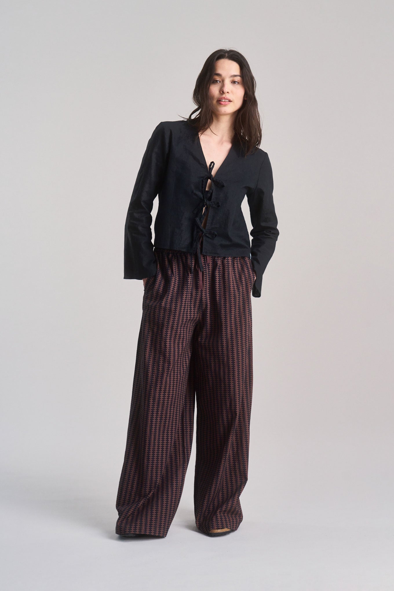 BEACH - Organic Cotton Print Trousers - Brown Stripe - Ecomarket.com