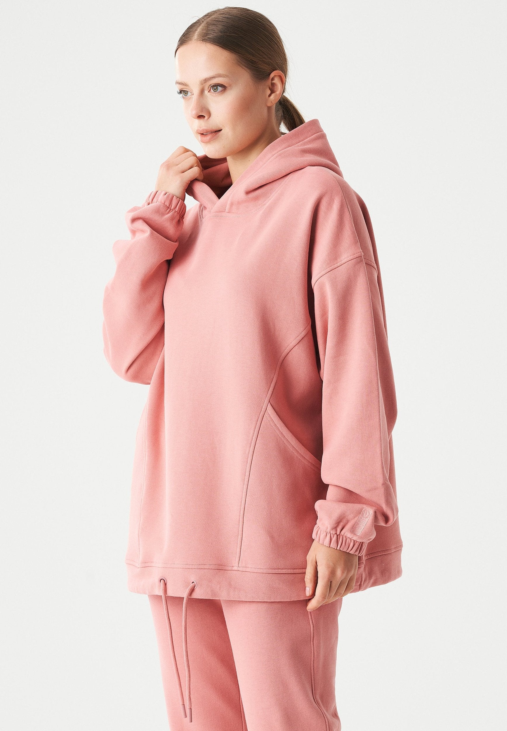 HANDE Soft Touch Oversize Hoodie in 100% Organic Cotton in blush - Ecomarket.com