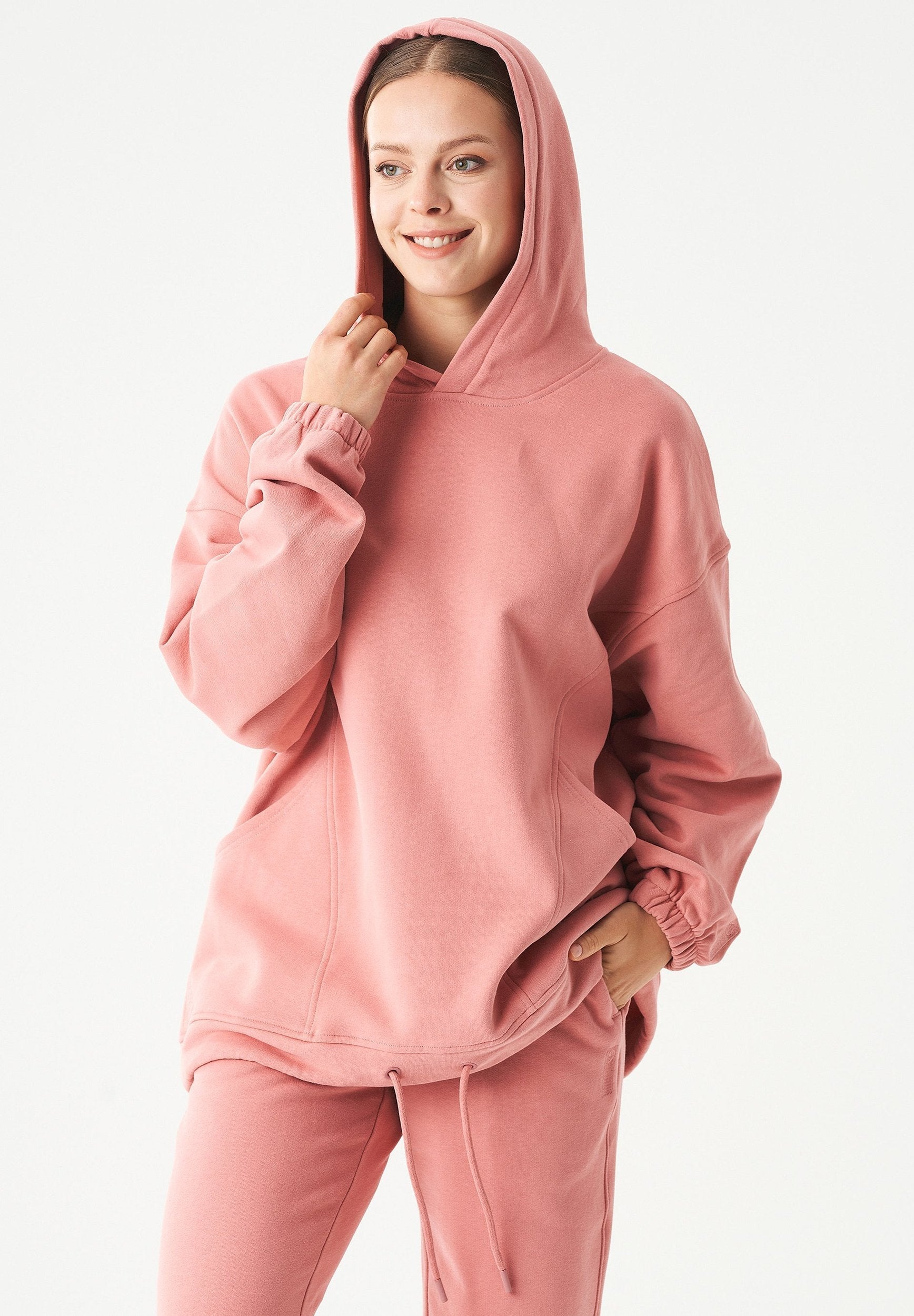 HANDE Soft Touch Oversize Hoodie in 100% Organic Cotton in blush - Ecomarket.com