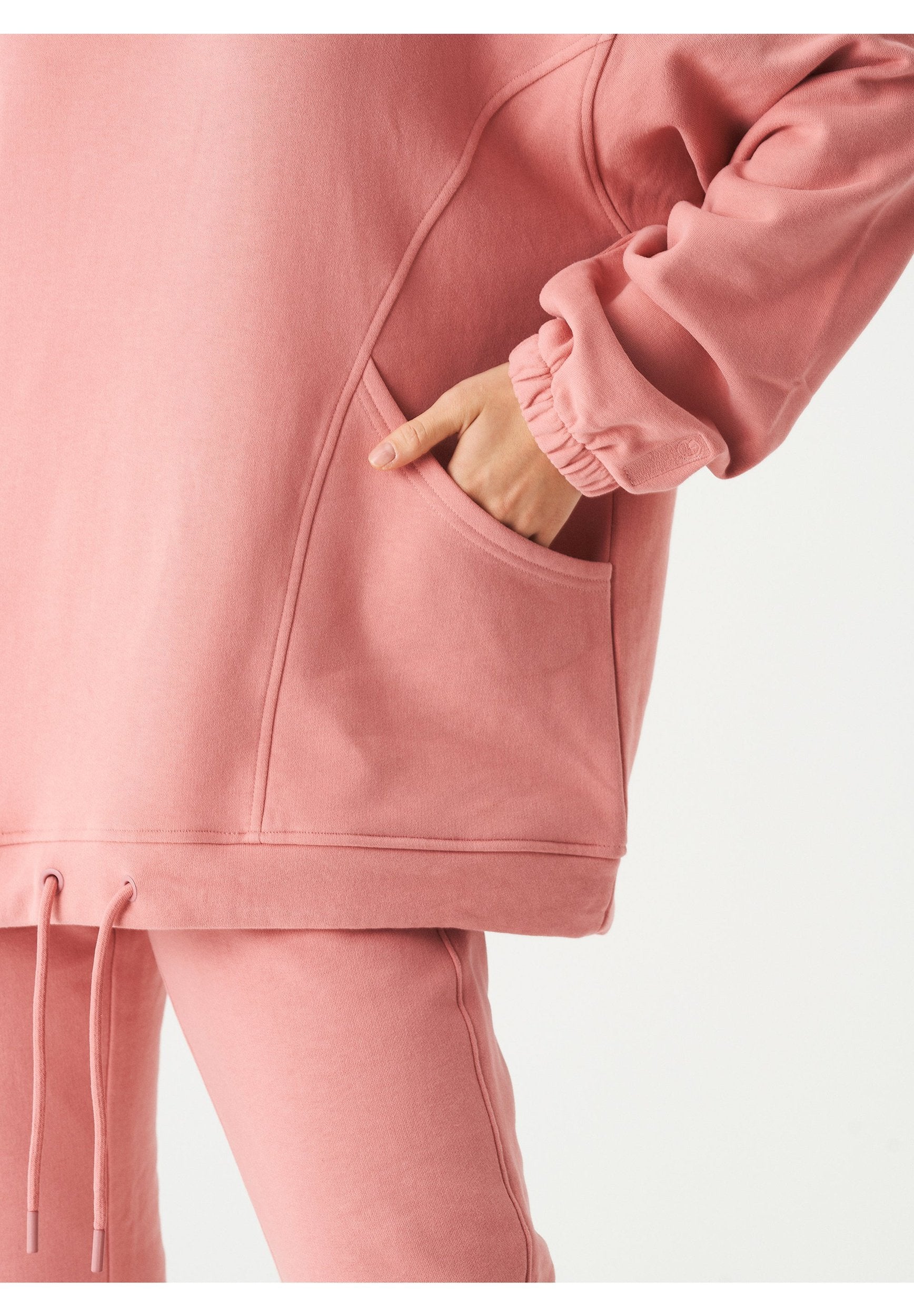 HANDE Soft Touch Oversize Hoodie in 100% Organic Cotton in blush - Ecomarket.com