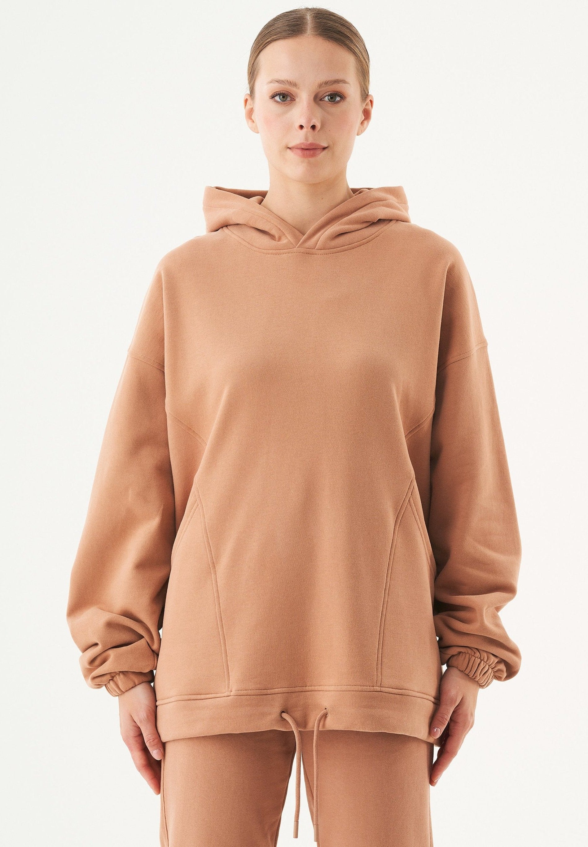 HANDE Soft Touch Oversize Hoodie in 100% Organic Cotton in light brown - Ecomarket.com