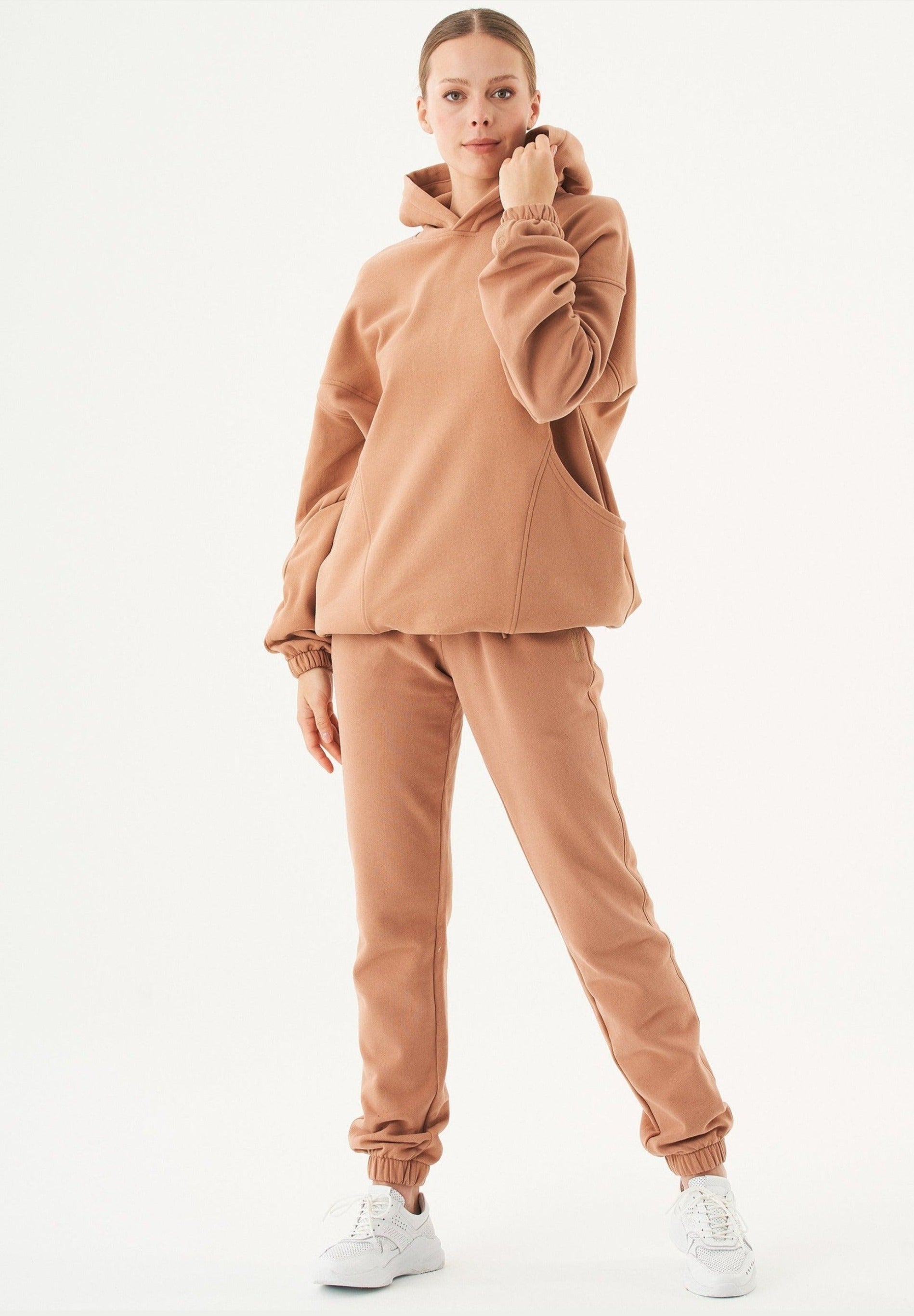 HANDE Soft Touch Oversize Hoodie in 100% Organic Cotton in light brown - Ecomarket.com