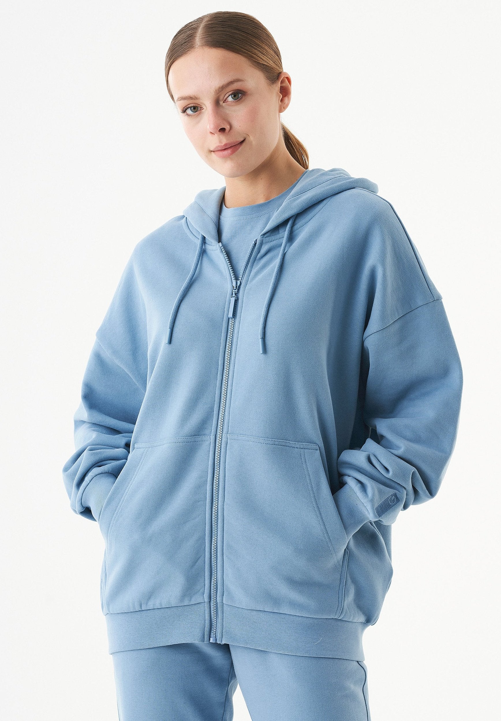JALE Soft Touch Hoodie in 100% Organic Cotton in steel blue - Ecomarket.com