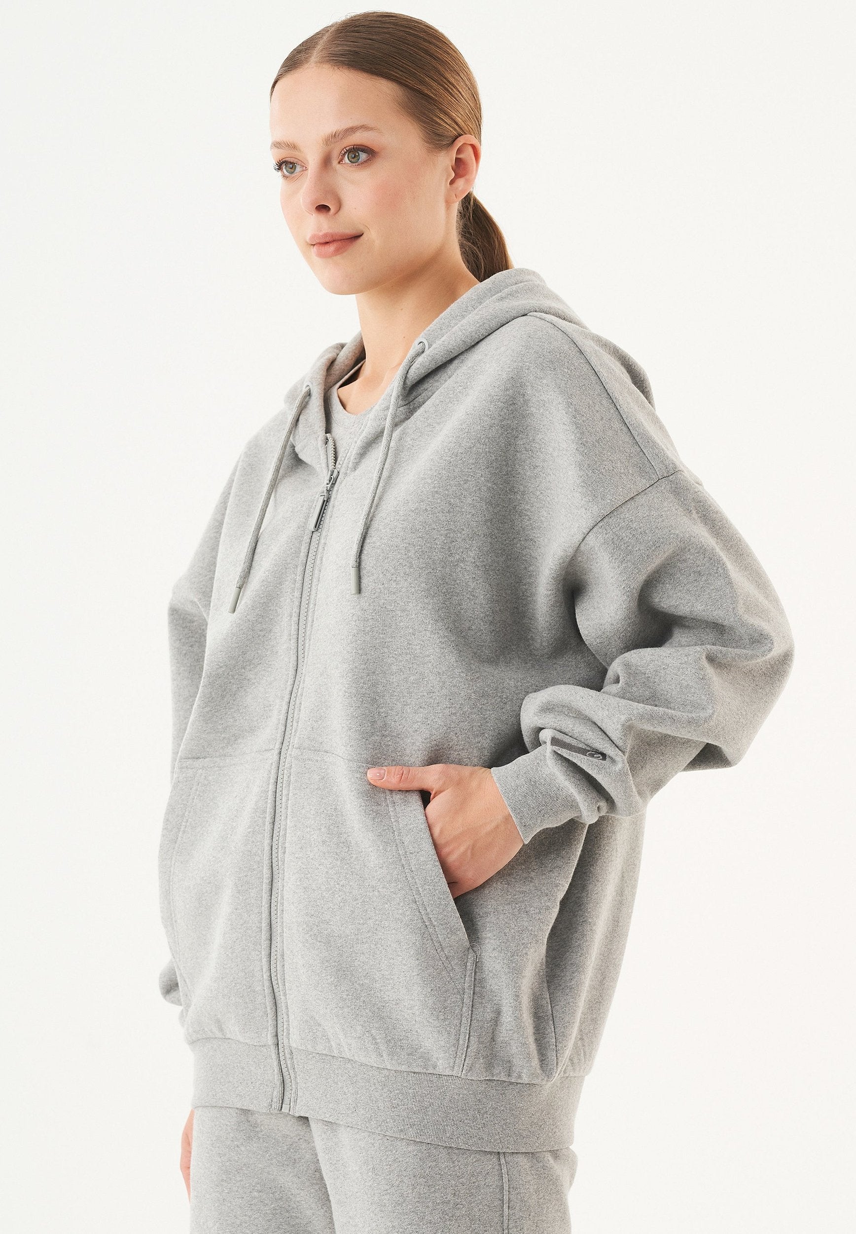 JALE Soft Touch Hoodie in 100% Organic Cotton in grey melange - Ecomarket.com