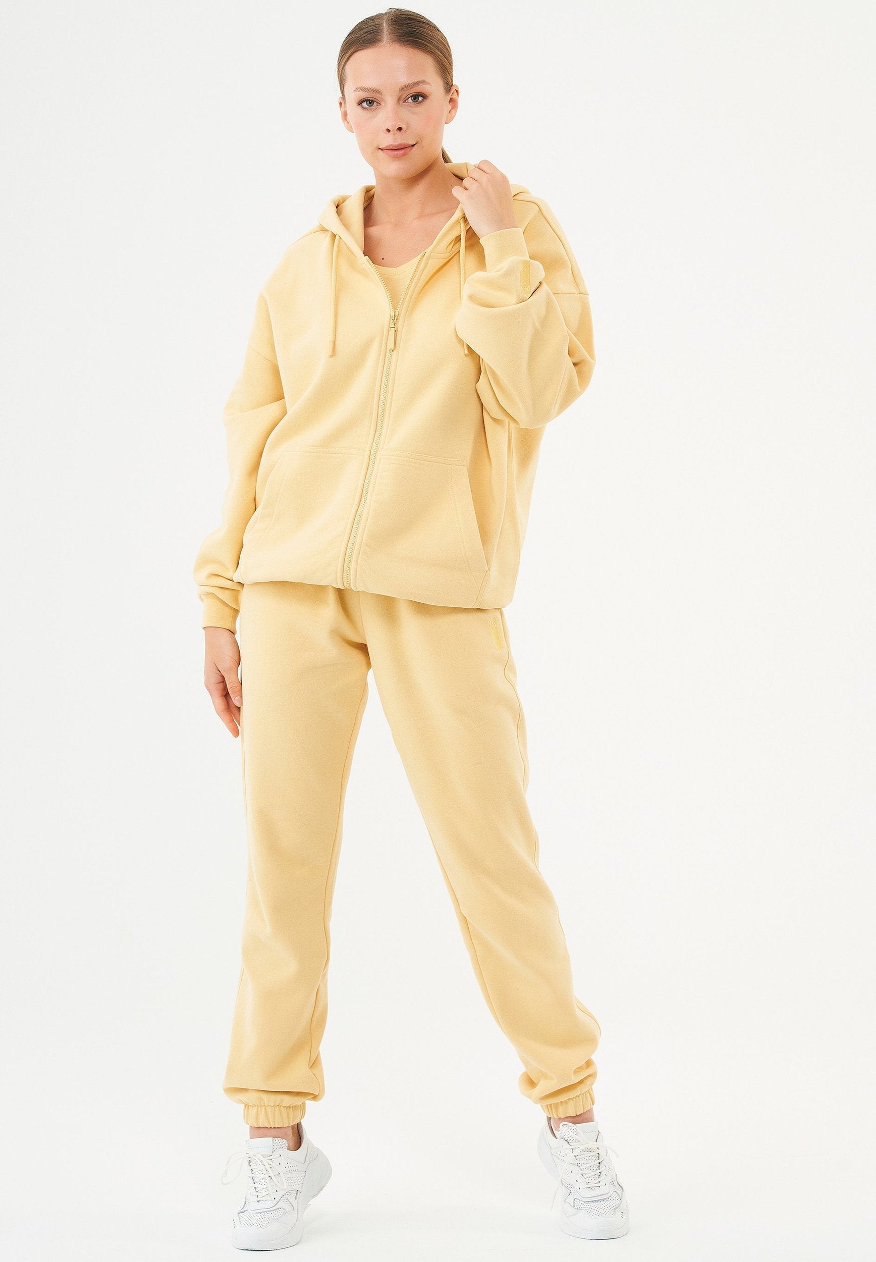 JALEXS_SSOFTYELLOW-0537.jpg