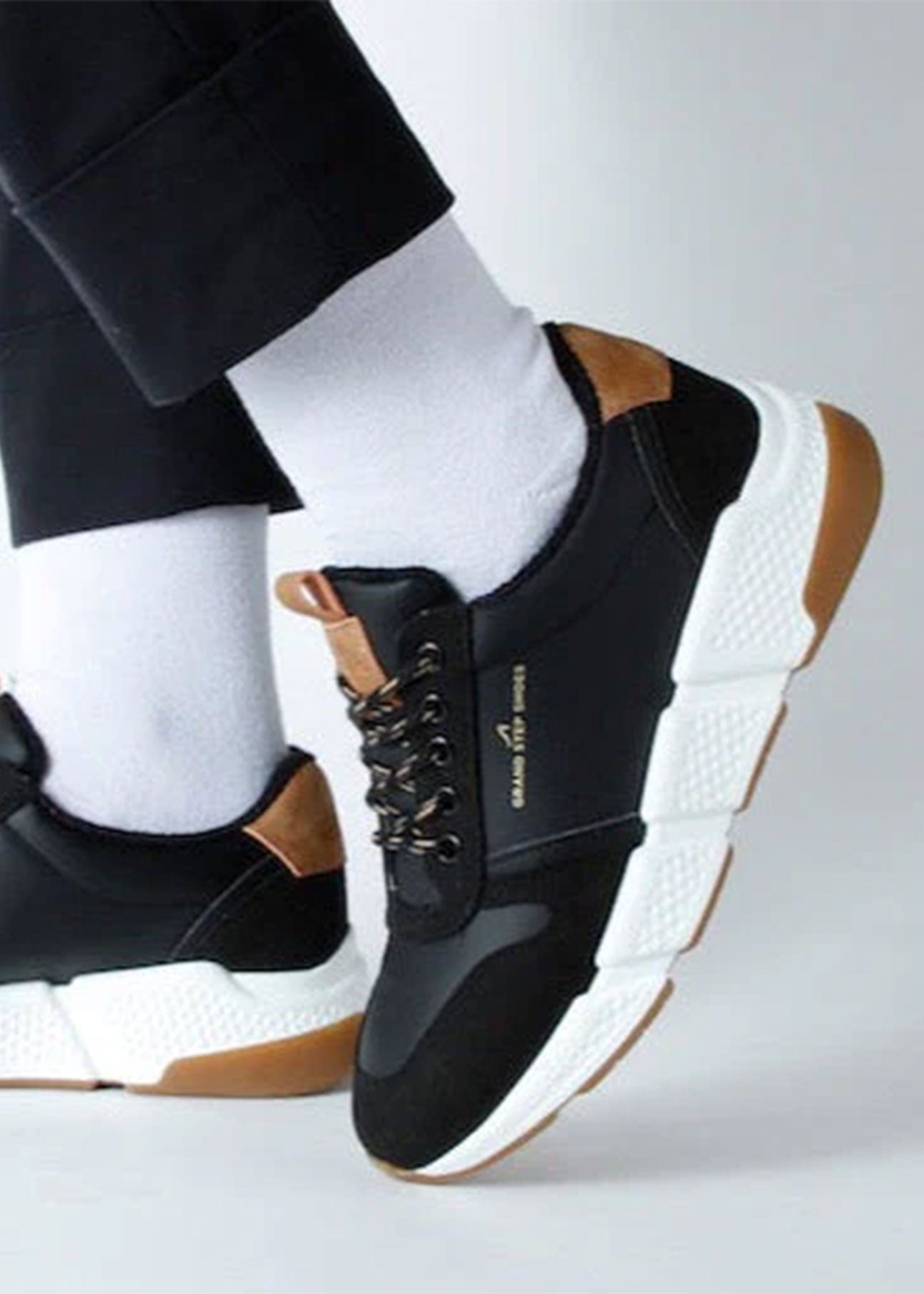 Joker Black - Vegan Corn Leather Sneakers - Ecomarket.com