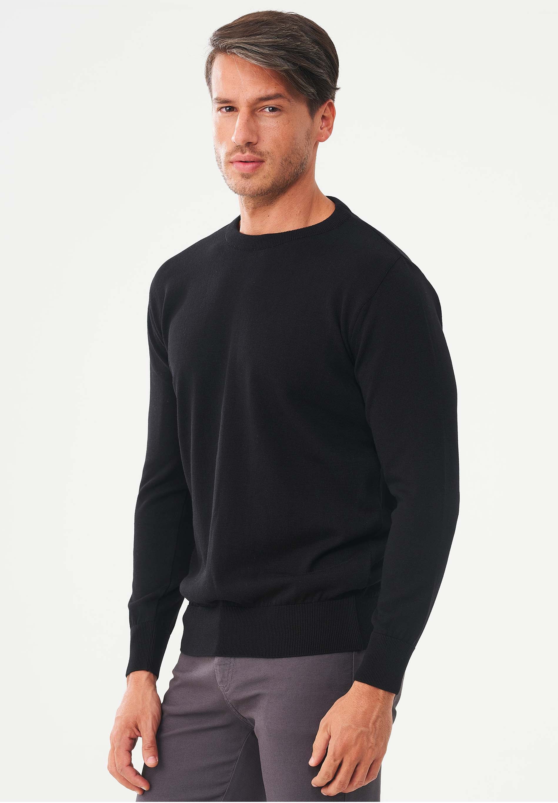 Organic Cotton Knit Crewneck Sweater in black - Ecomarket.com