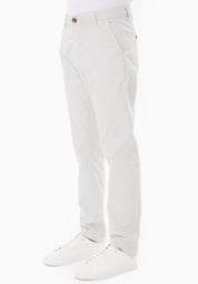 Slim-Fit Twill Trousers in Organic Cotton Stretch in light grey - Ecomarket.com