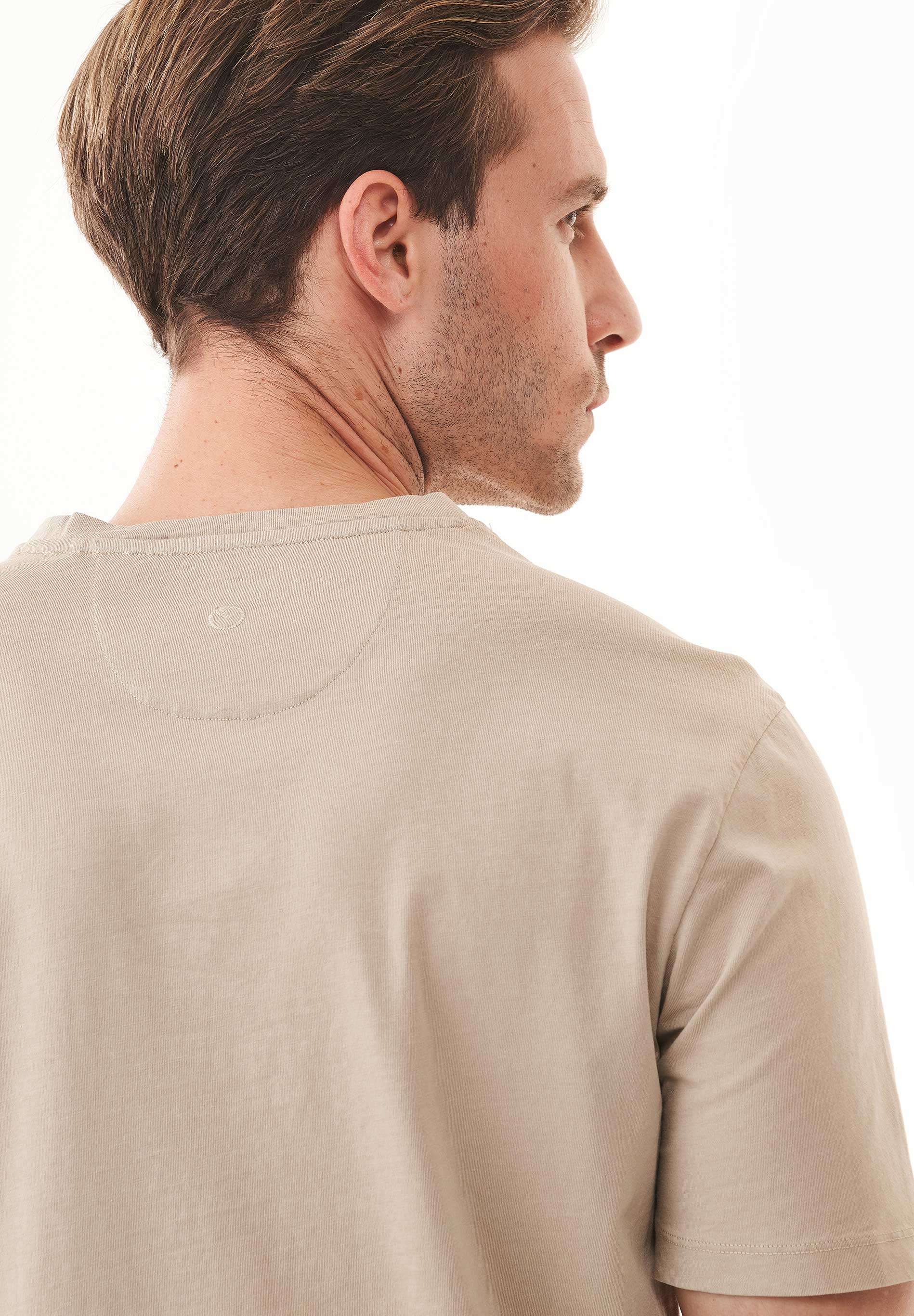 Natural Dye T-Shirt in 100% Organic Cotton in walnut husk - Ecomarket.com