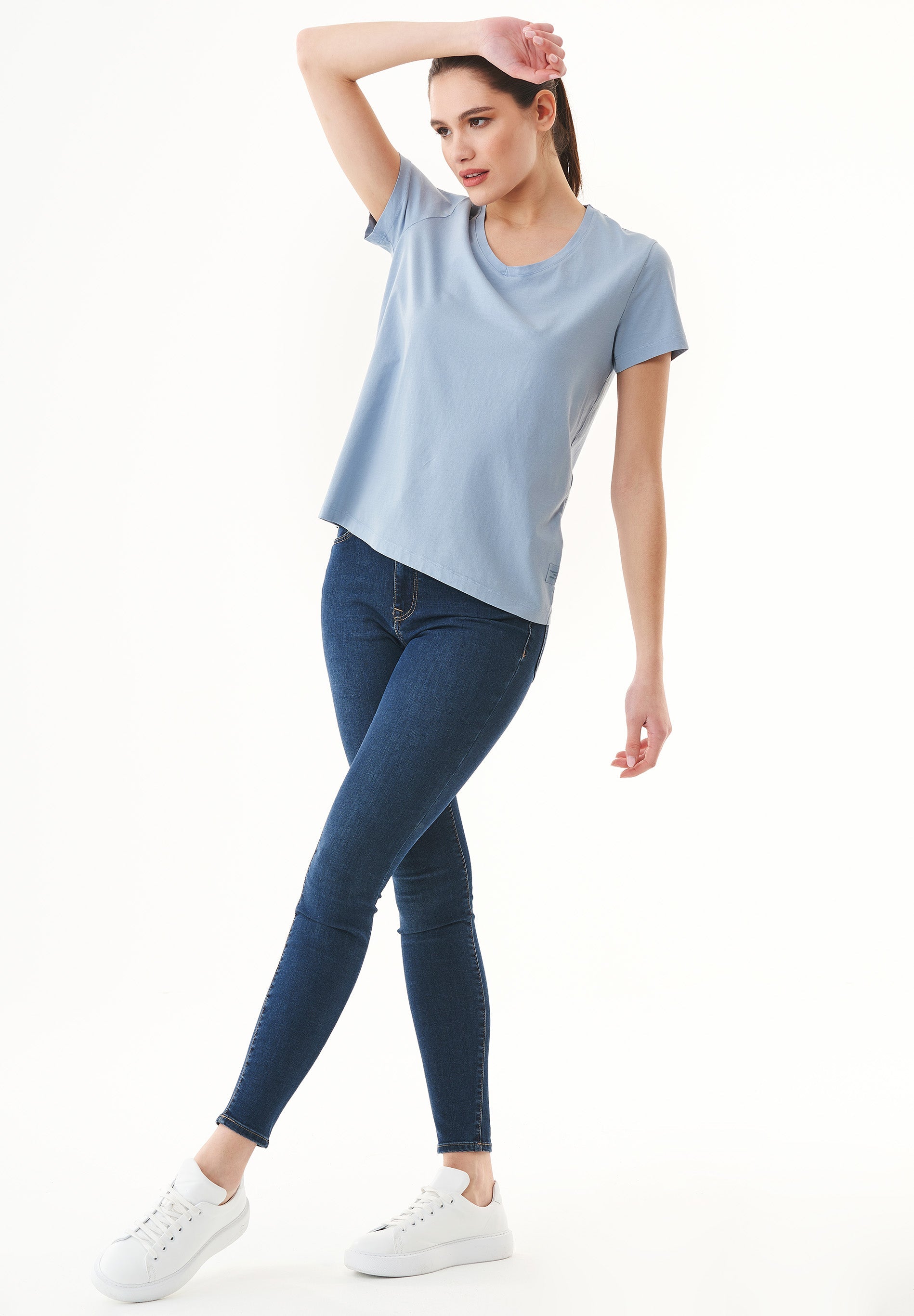 Natural Dye T-Shirt in Organic Cotton indigo plant - Ecomarket.com
