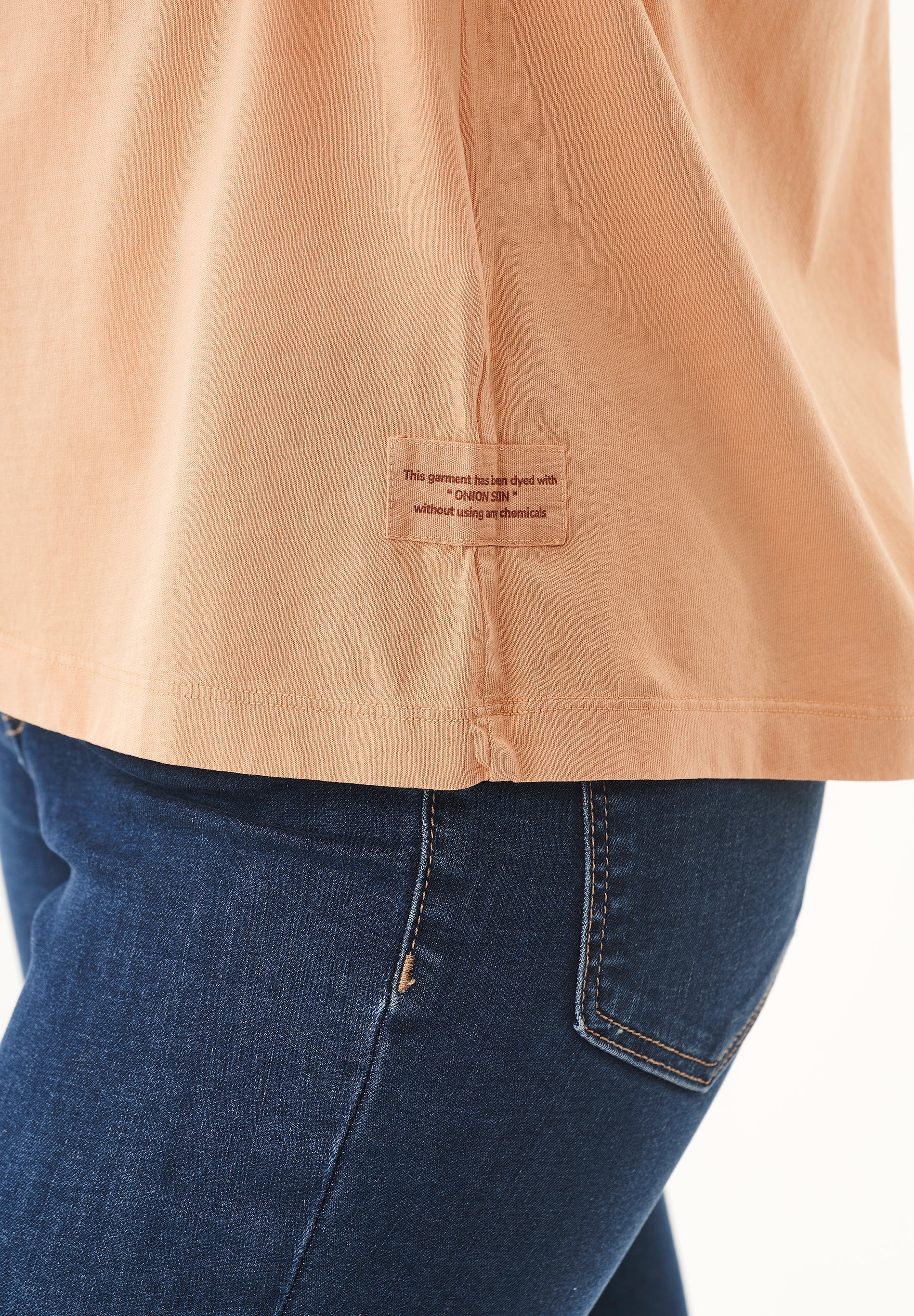 Natural Dye T-Shirt in Organic Cotton onion skin - Ecomarket.com