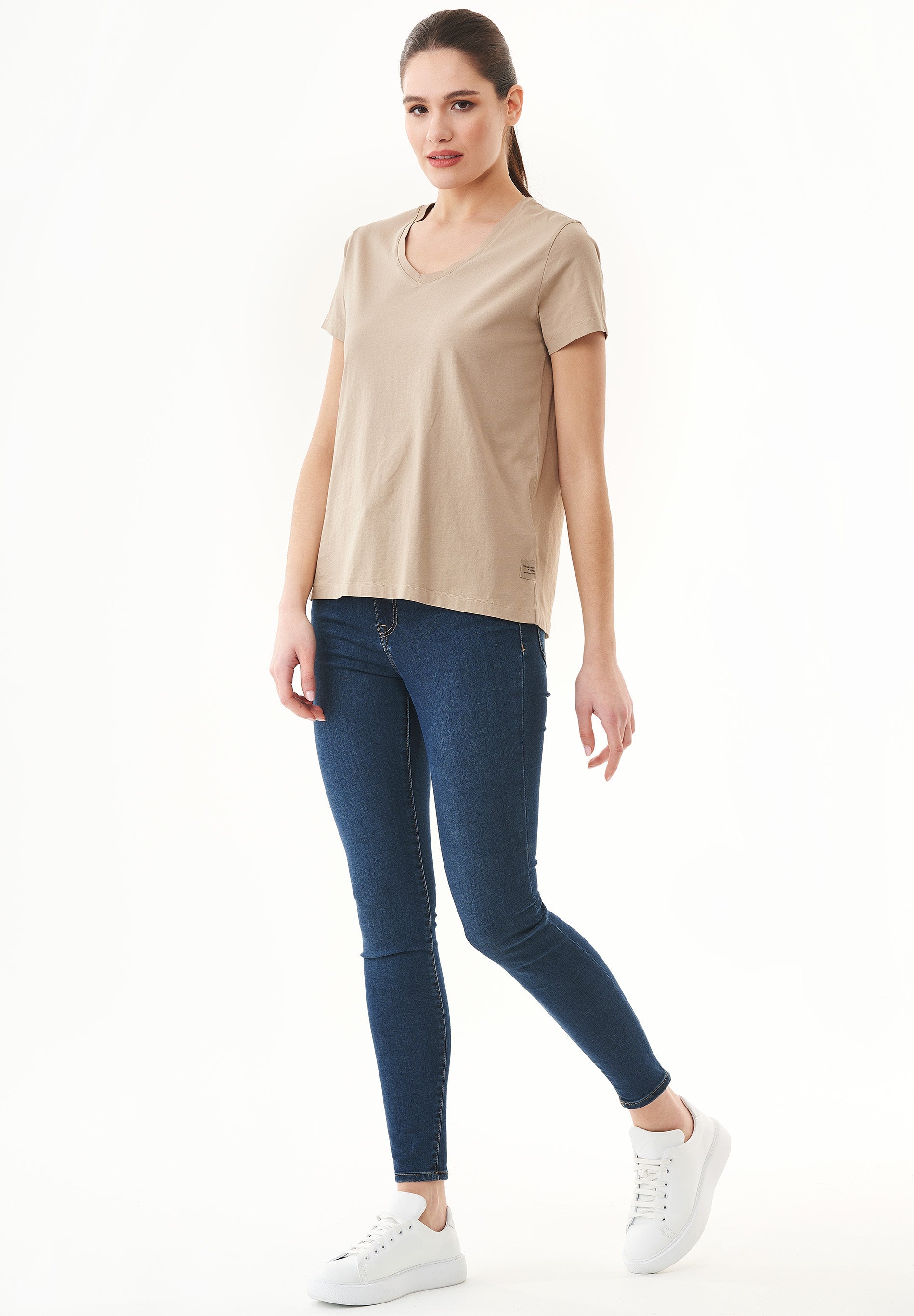 Natural Dye T-Shirt in Organic Cotton walnut husk - Ecomarket.com