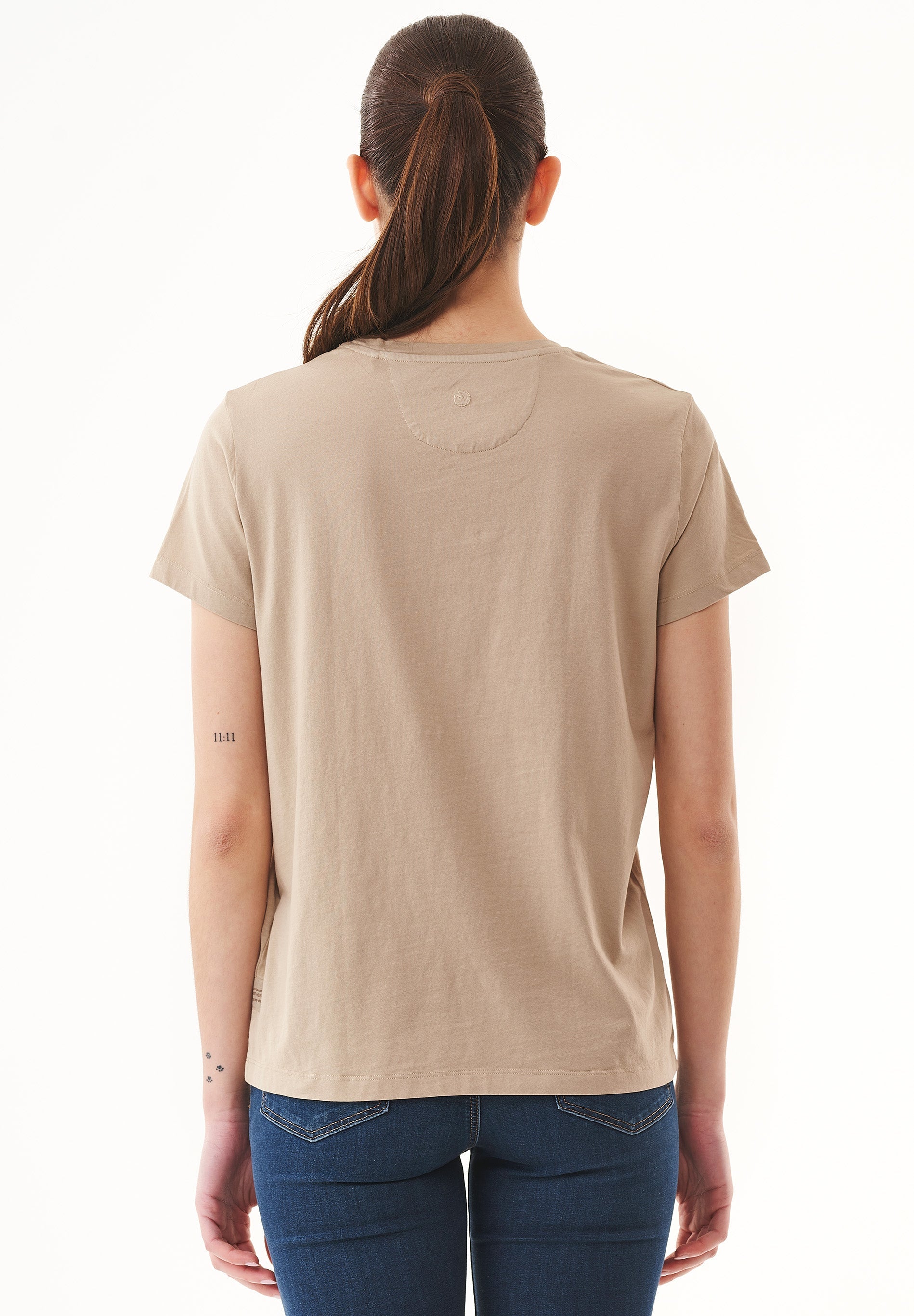 Natural Dye T-Shirt in Organic Cotton walnut husk - Ecomarket.com