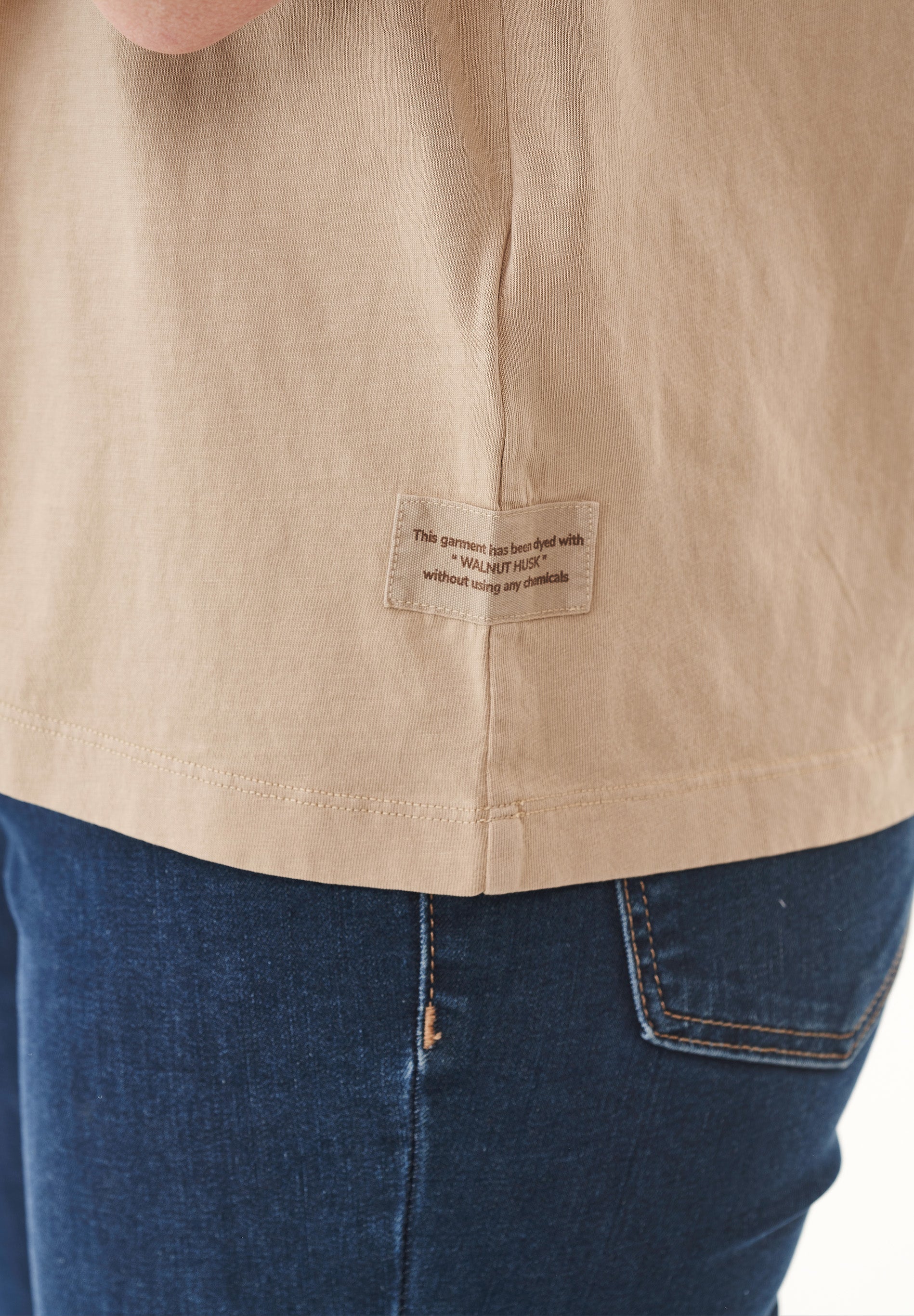 Natural Dye T-Shirt in Organic Cotton walnut husk - Ecomarket.com