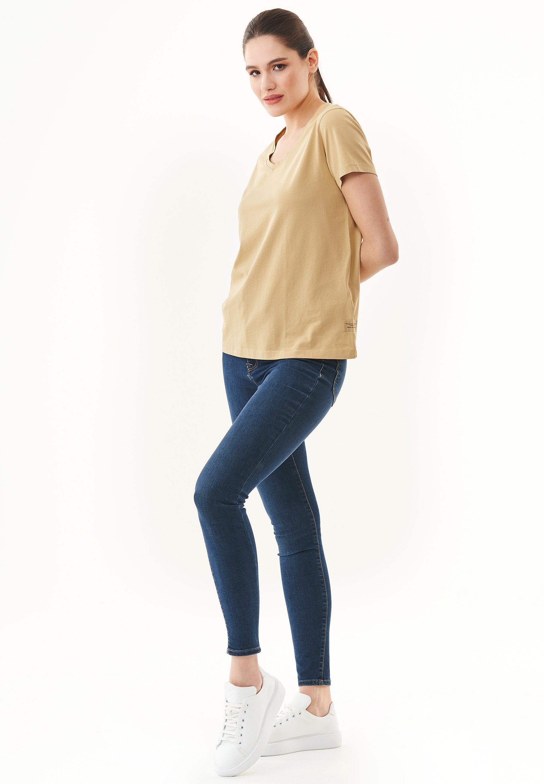 Natural Dye T-Shirt in Organic Cotton weld flower - Ecomarket.com