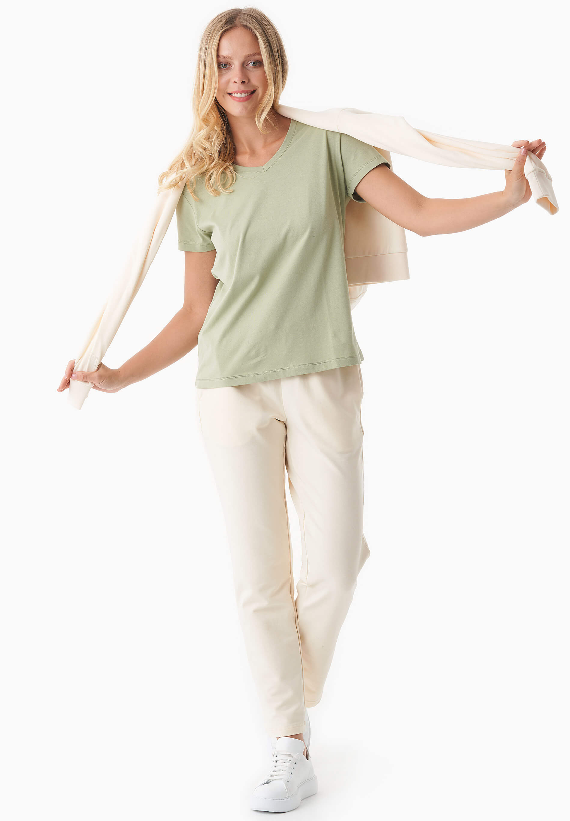 PARRLAoffwhite--075787.jpg