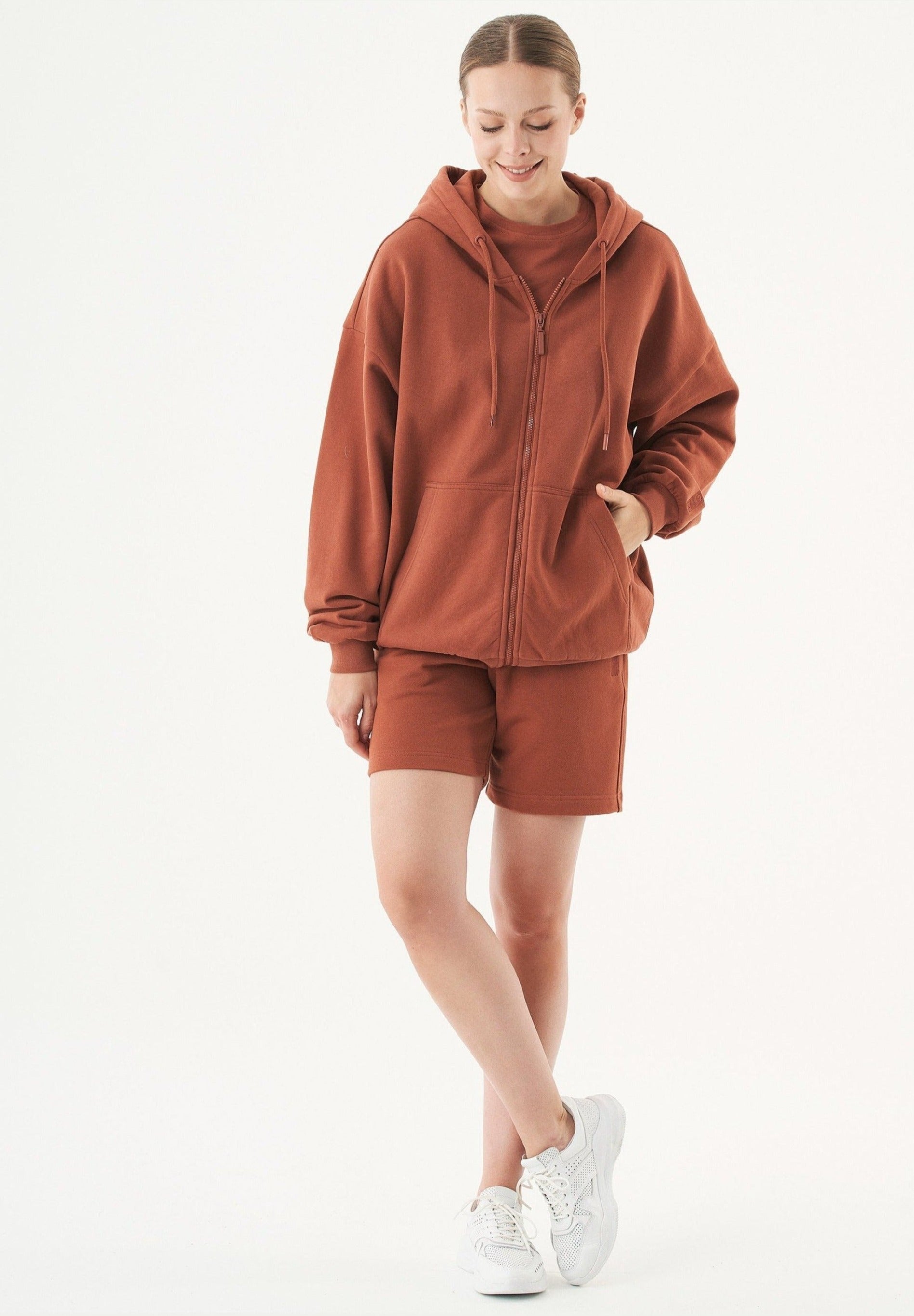 SHEYMA | Sweat Shorts in 100% Organic Cotton in cinnamon - Ecomarket.com