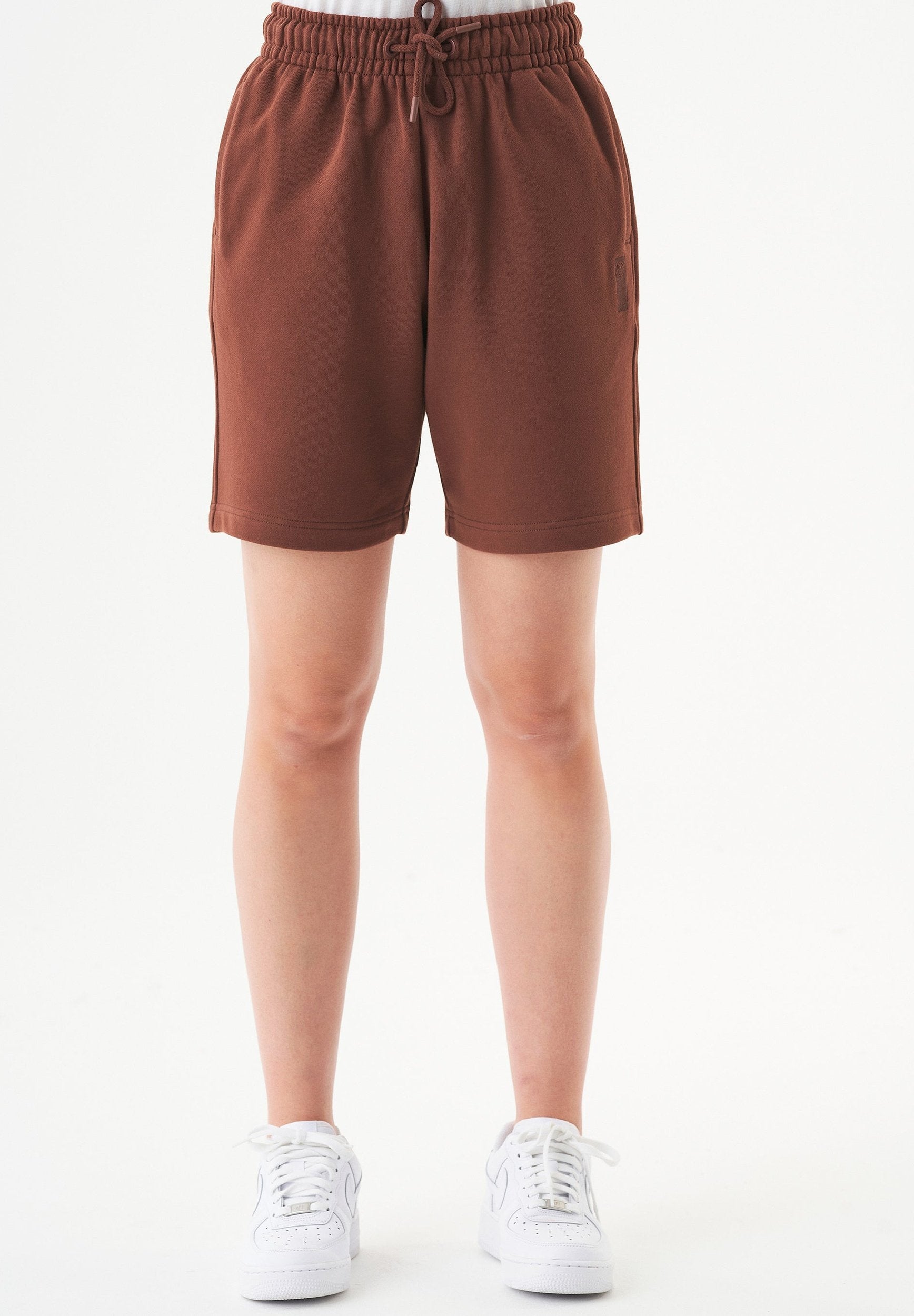 SHEYMA | Sweat Shorts in 100% Organic Cotton in coffee brown - Ecomarket.com