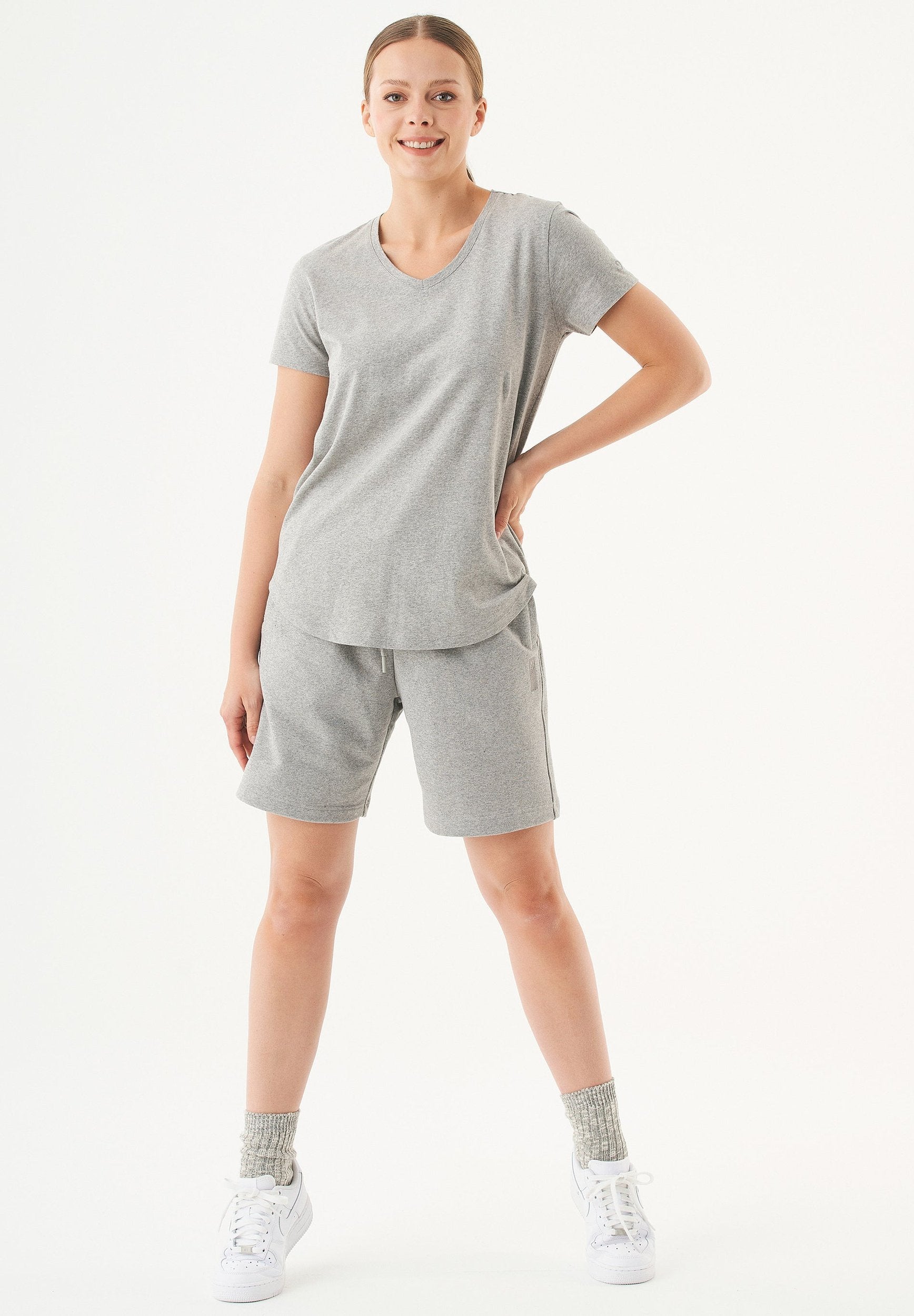 SHEYMA | Sweat Shorts in 100% Organic Cotton in grey melange - Ecomarket.com