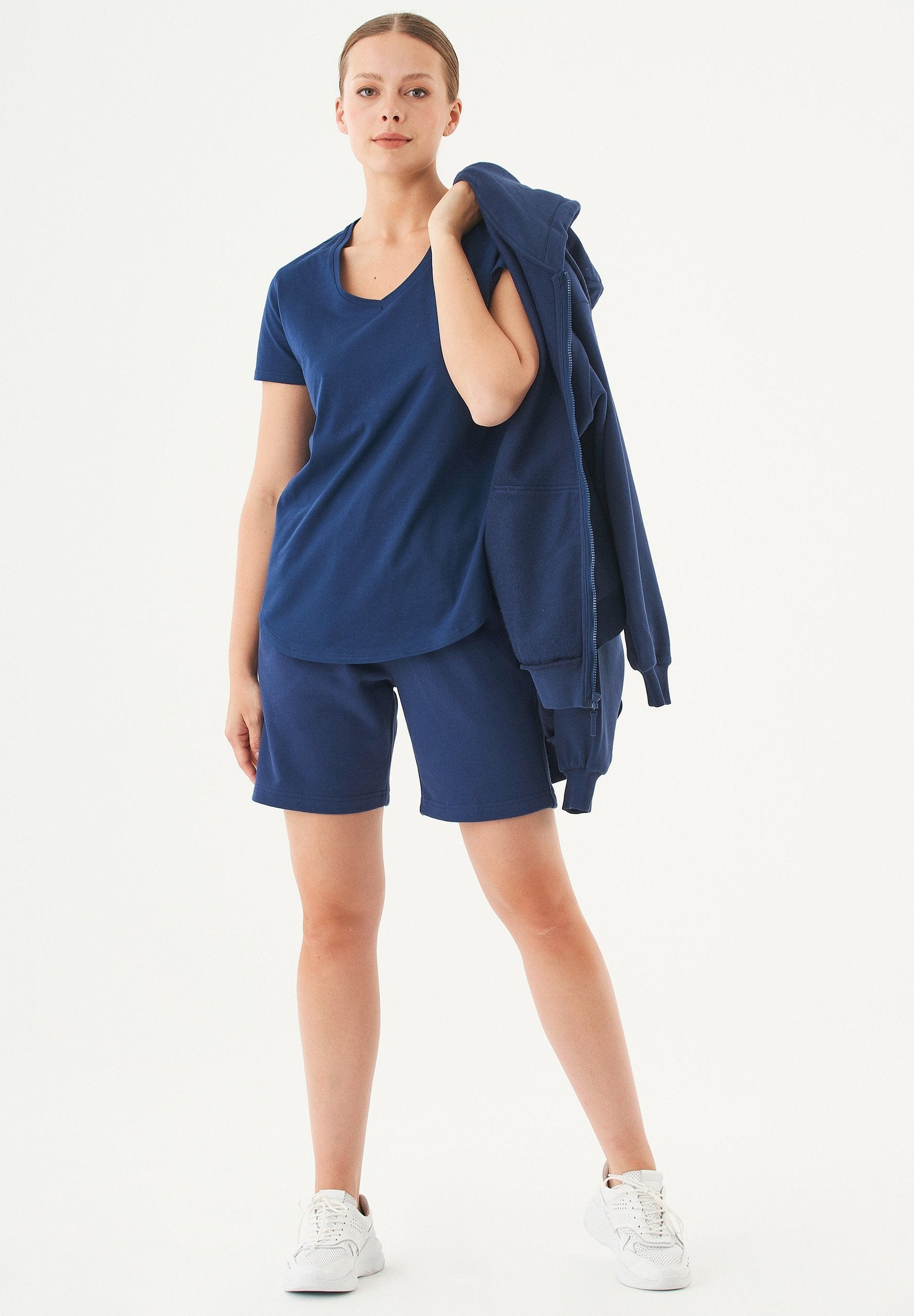 SHEYMA | Sweat Shorts in 100% Organic Cotton in navy - Ecomarket.com