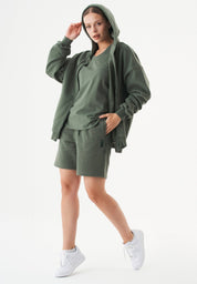 SHEYMA | Sweat Shorts in 100% Organic Cotton in olive green - Ecomarket.com