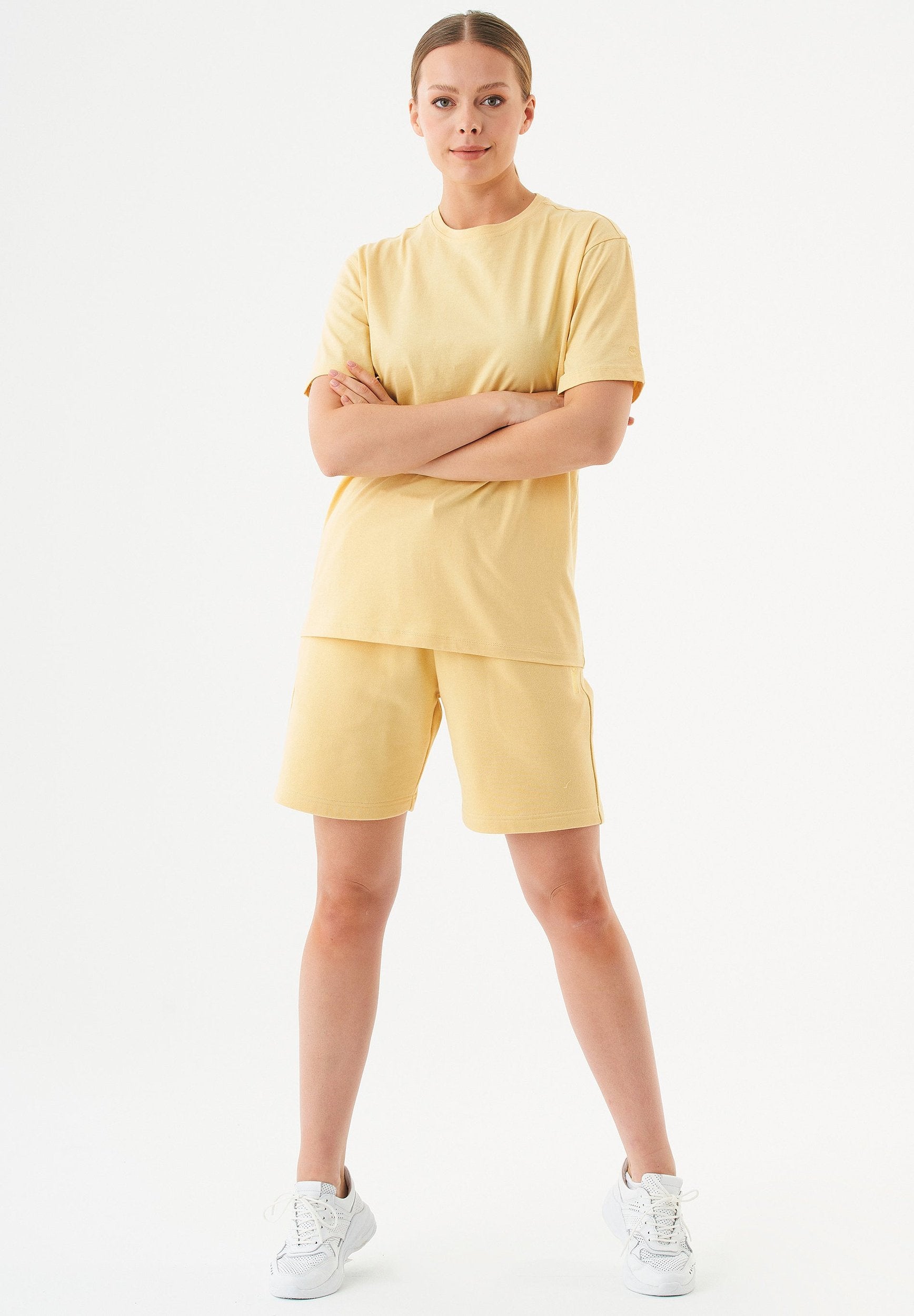 SHEYMA | Sweat Shorts in 100% Organic Cotton in soft yellow - Ecomarket.com