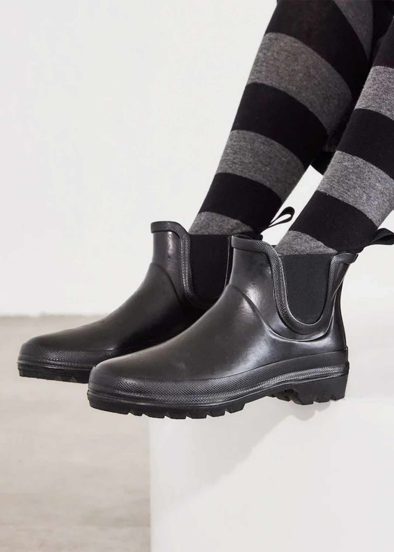 Vickie Natural Rubber Vegan Boots - Black - Ecomarket.com
