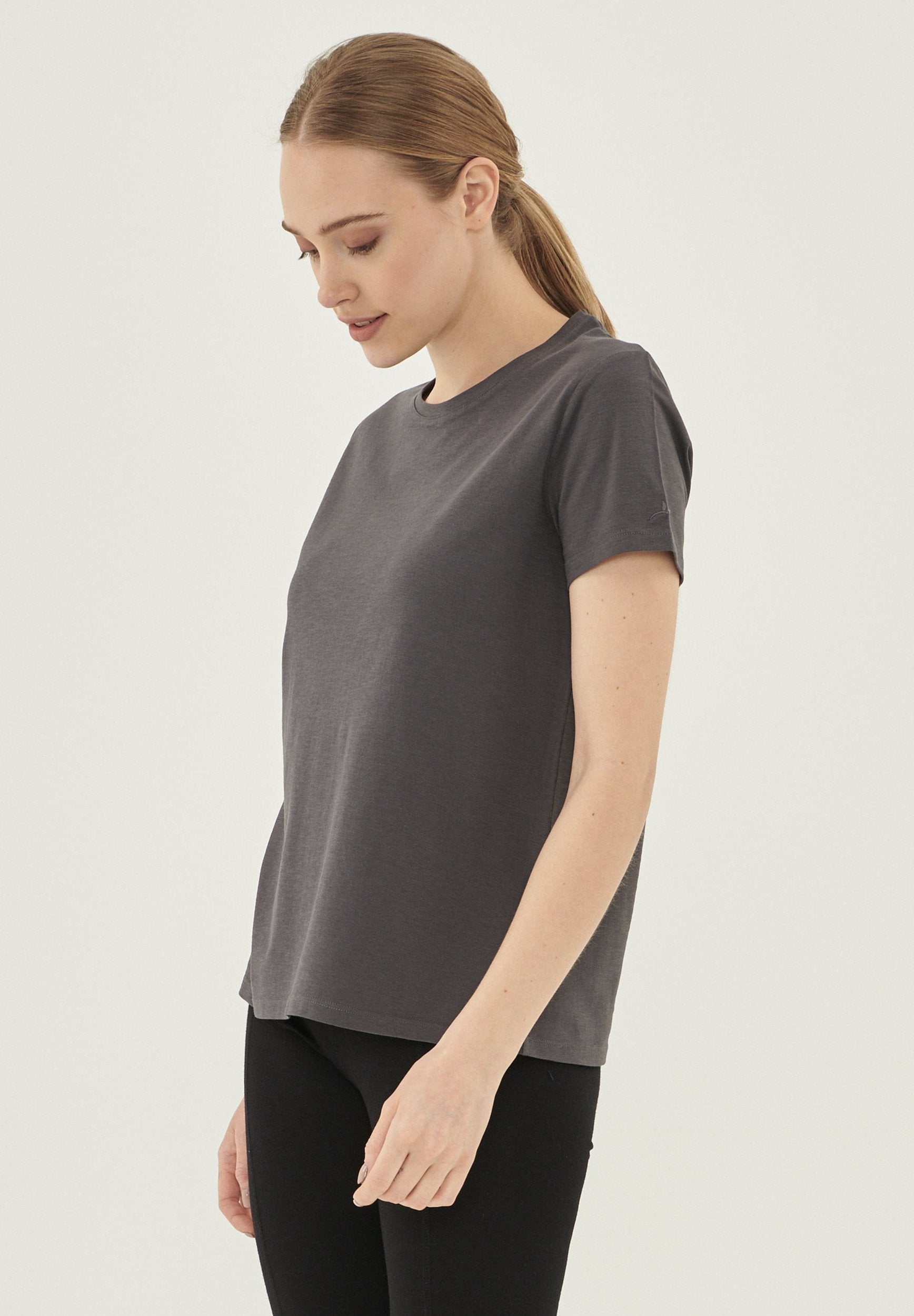 Basic T-Shirt in 100% Organic Cotton in antracite - Ecomarket.com