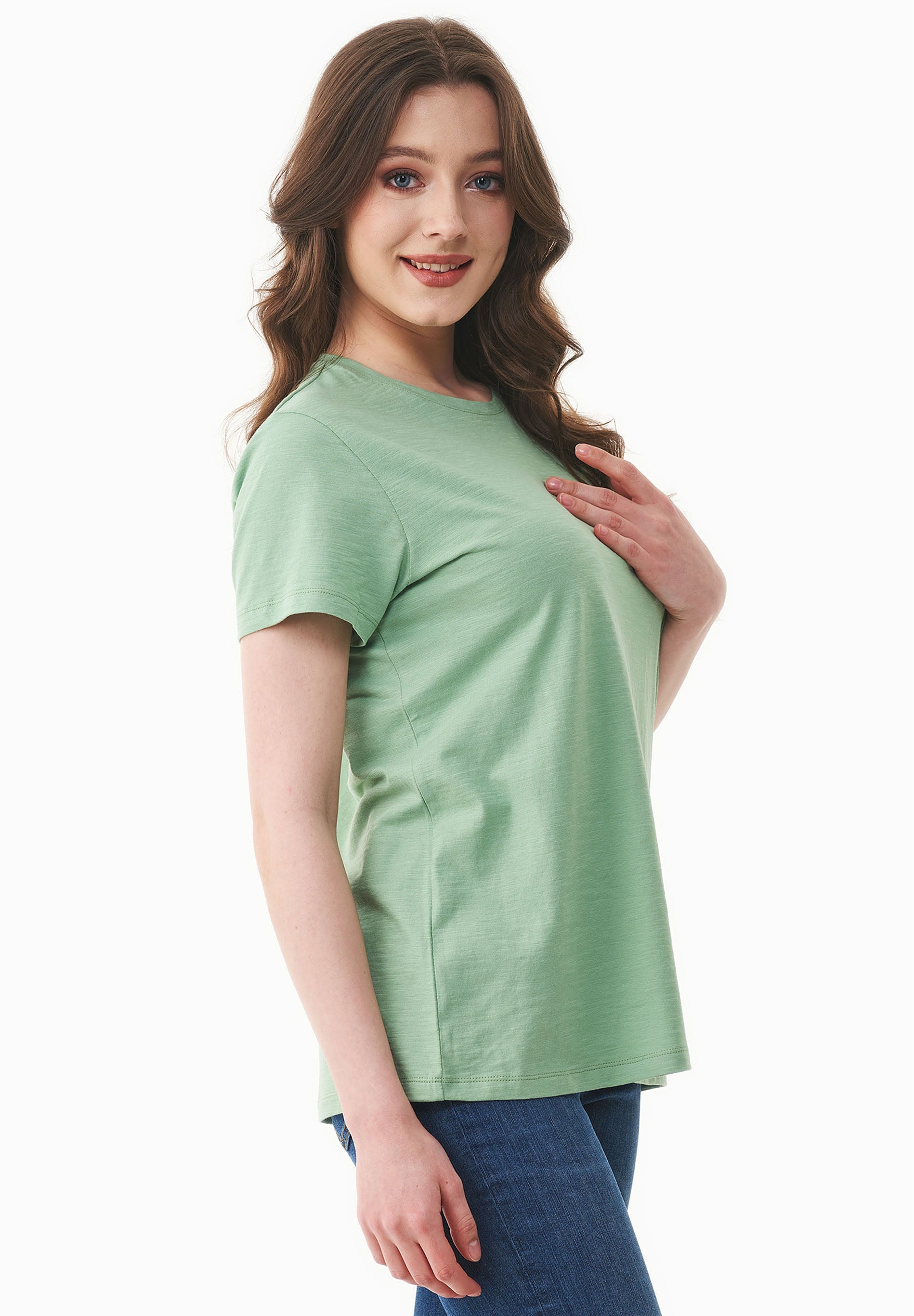 Basic T-Shirt in 100% Organic Cotton in matcha green - Ecomarket.com