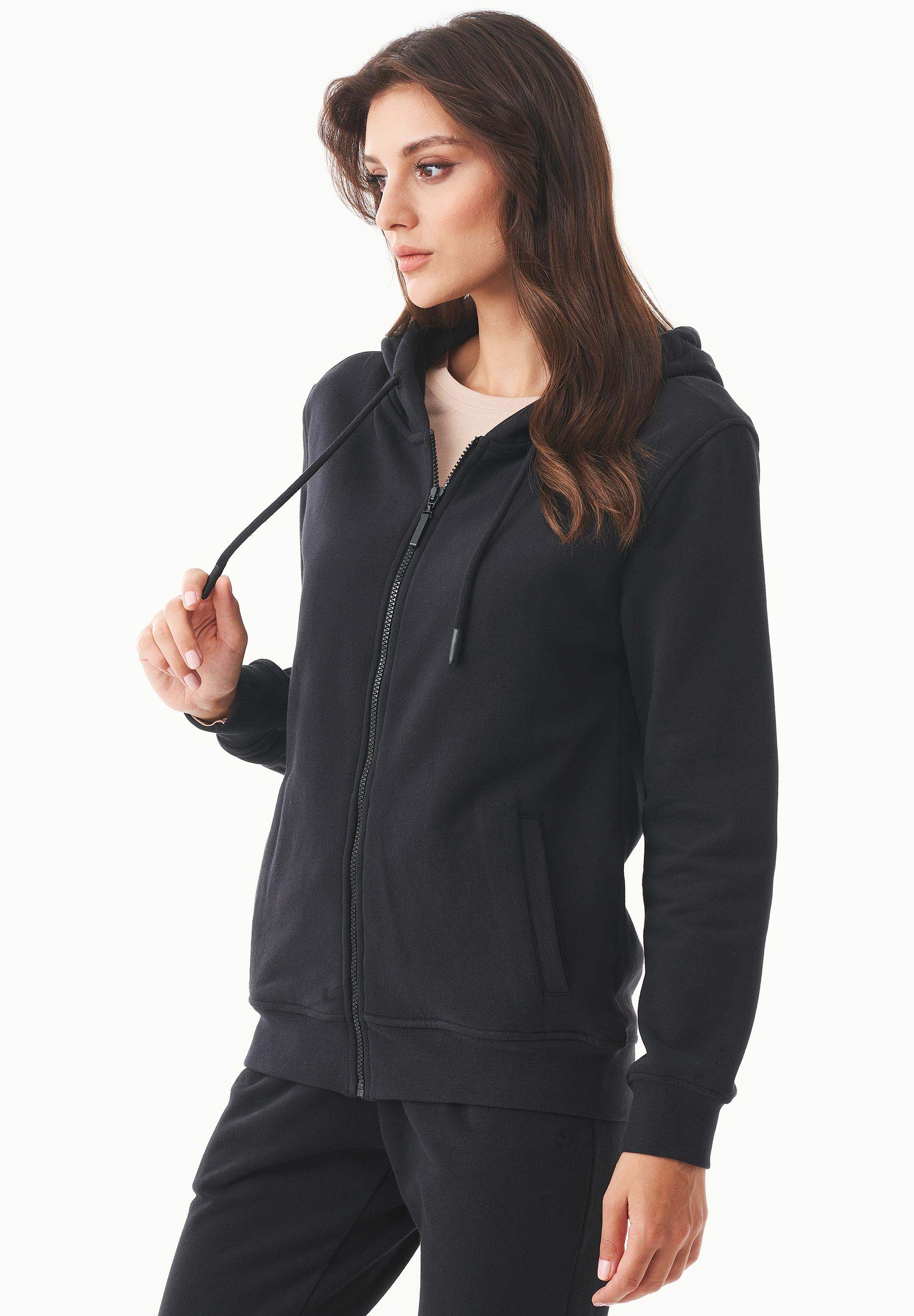 Soft Touch Zip Hoodie in 100% carbon-brushed Organic Cotton in black - Ecomarket.com