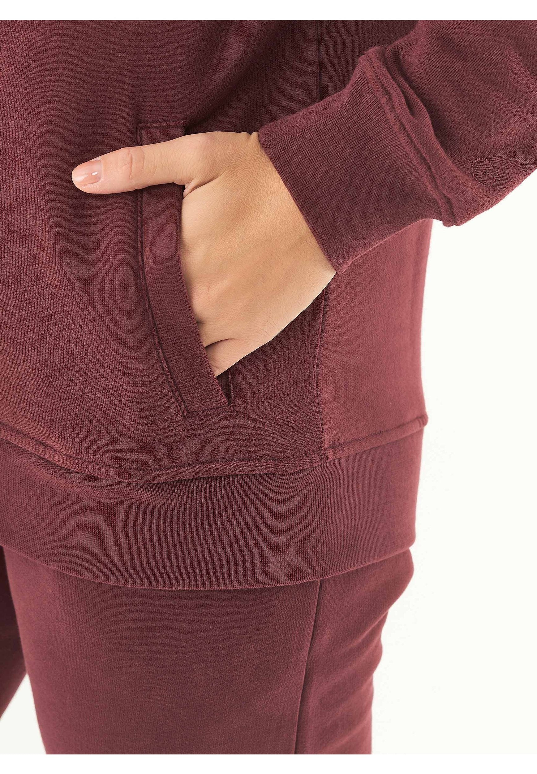 Soft Touch Zip Hoodie in 100% carbon-brushed Organic Cotton in bordeaux - Ecomarket.com