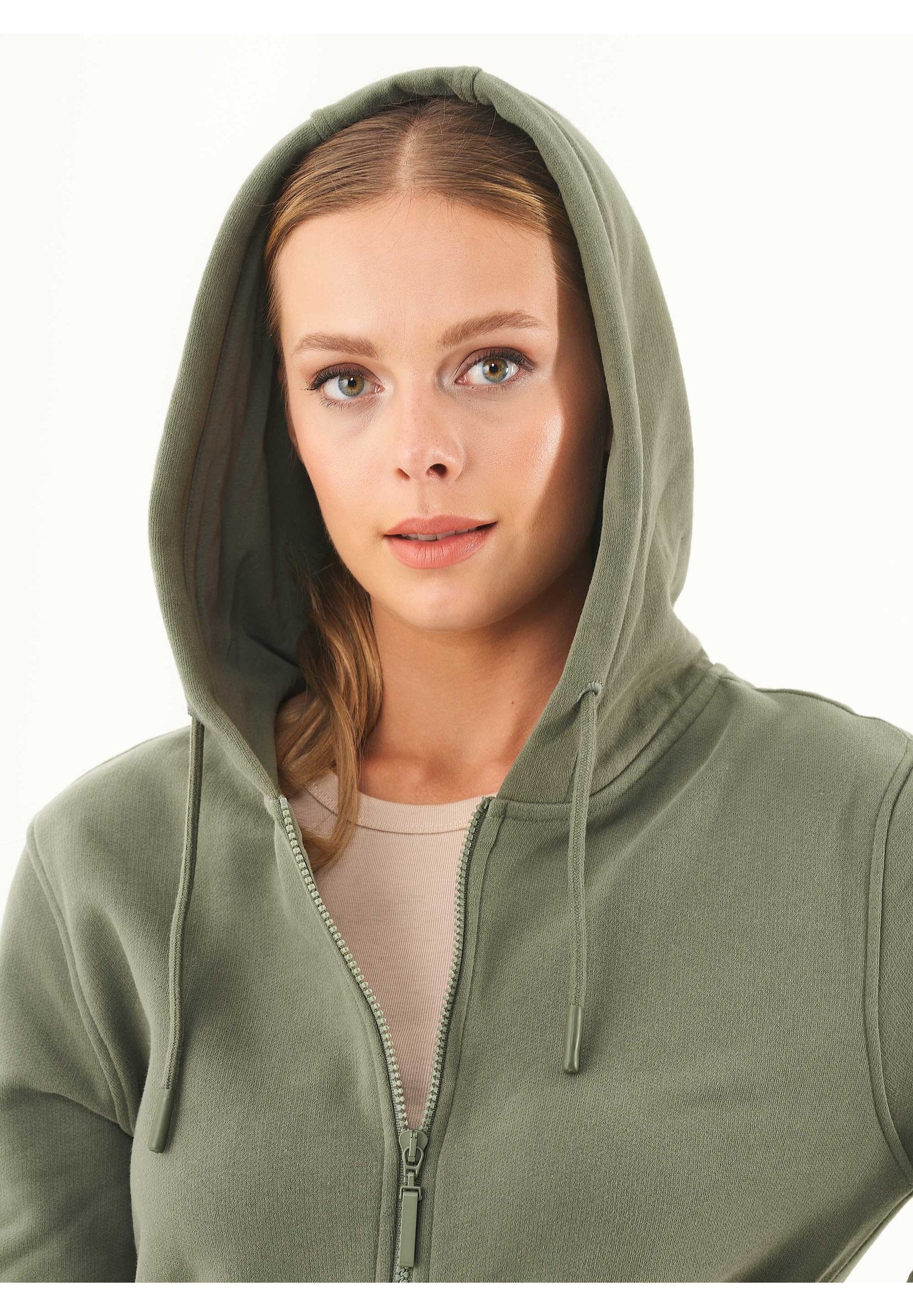 Soft Touch Zip Hoodie in 100% carbon-brushed Organic Cotton in olive green - Ecomarket.com