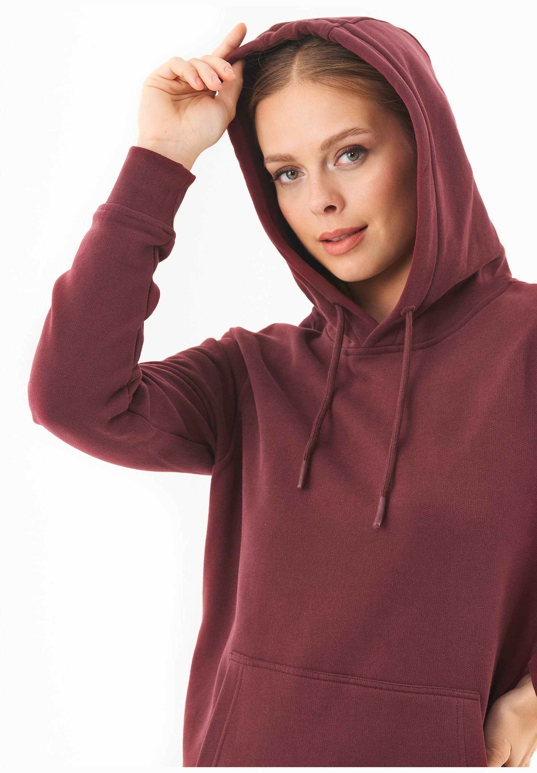 Soft Touch Sweat Hoodie in 100% carbon-brushed Organic Cotton in bordeaux - Ecomarket.com