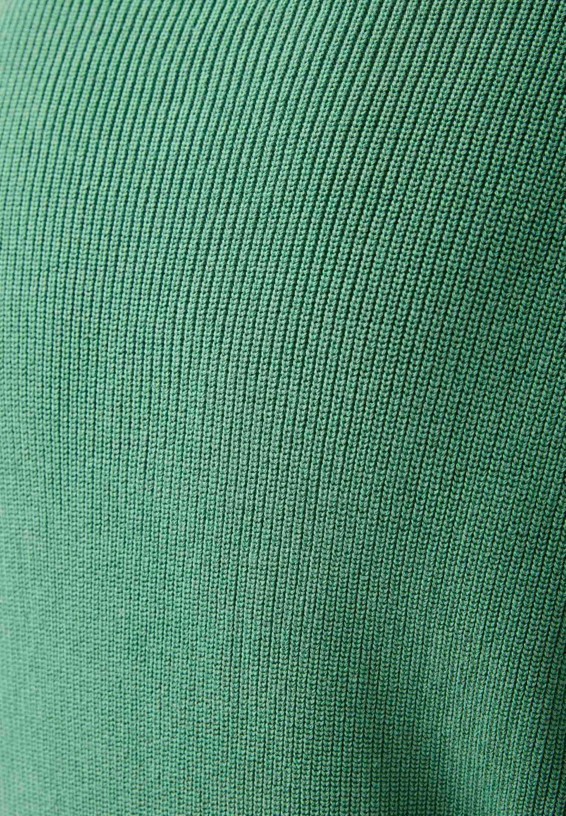 Organic cotton turtleneck sweater in leaf green - Ecomarket.com