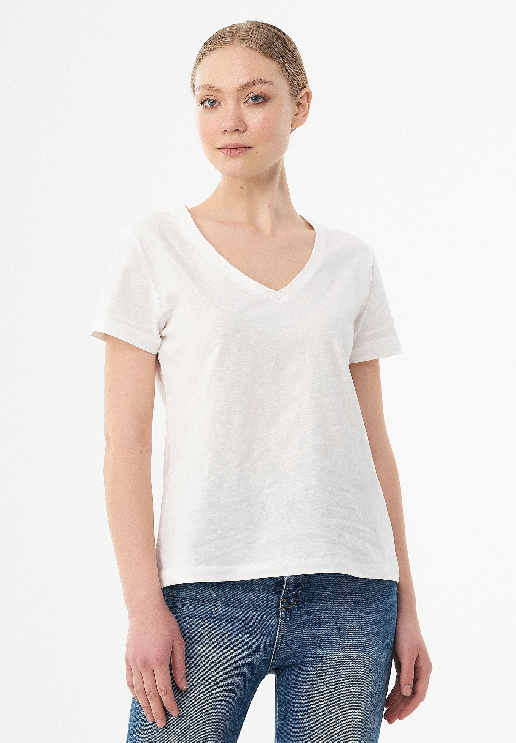 Basic V-Neck T-Shirt in 100% Organic Cotton in off white - Ecomarket.com