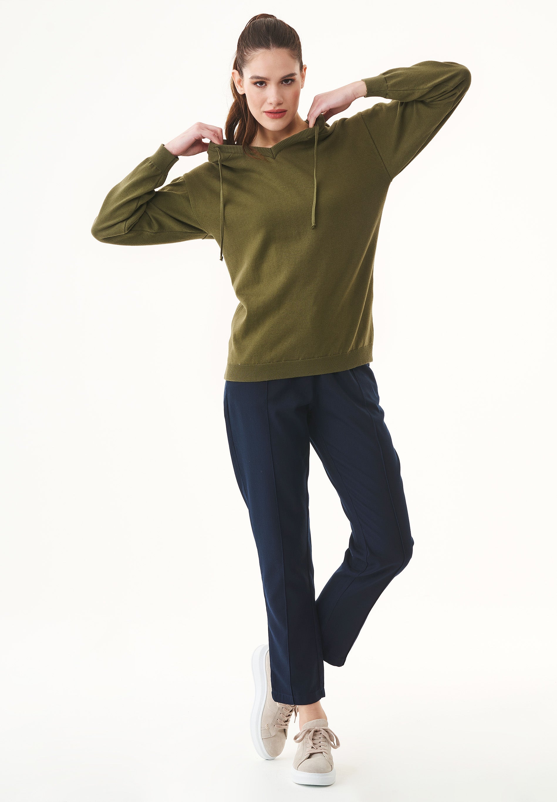 Fine-Knit Hoodie in 100% Organic Cotton in green - Ecomarket.com