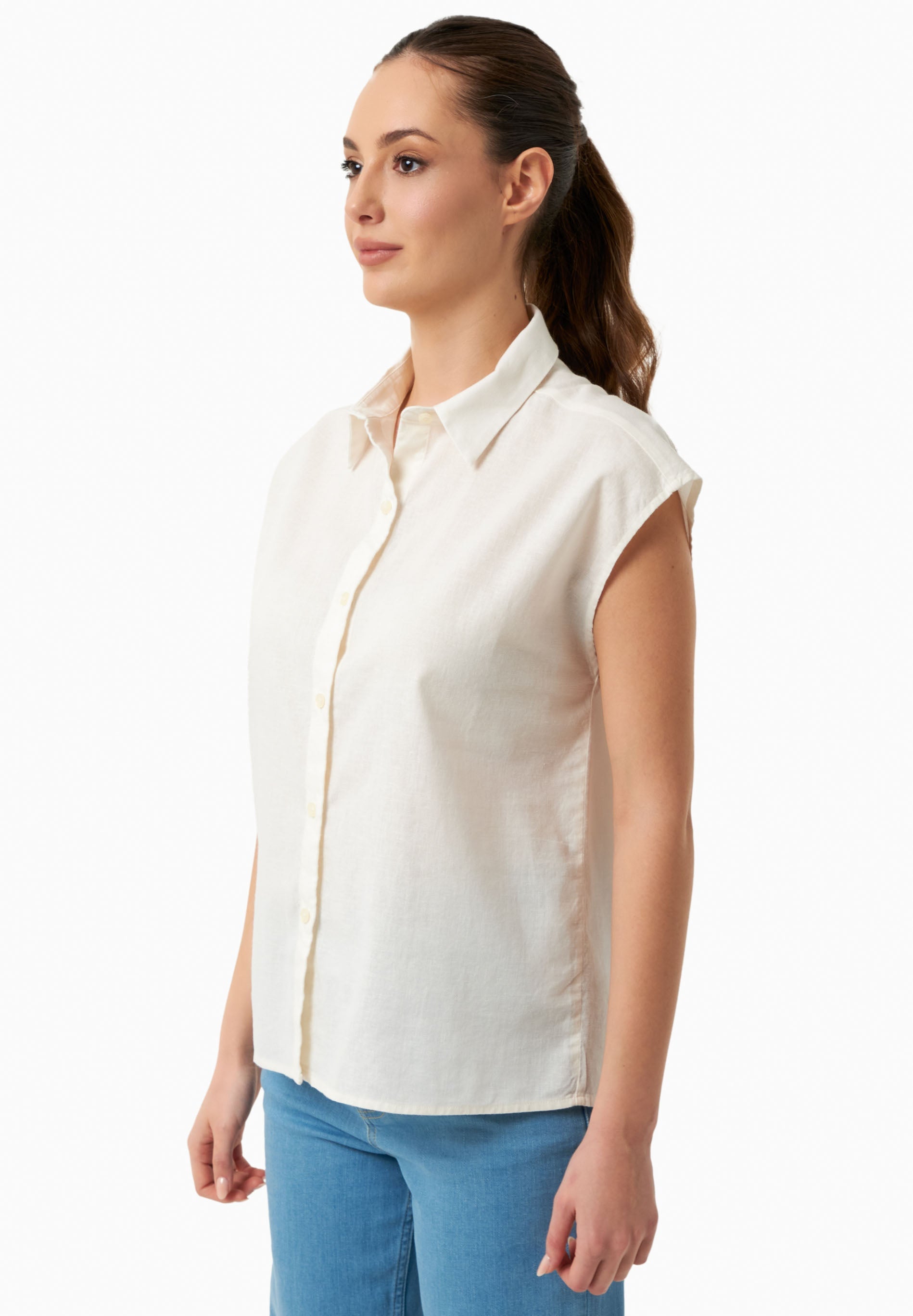 Blouse in Organic Cotton & Linen Blend in off white - Ecomarket.com