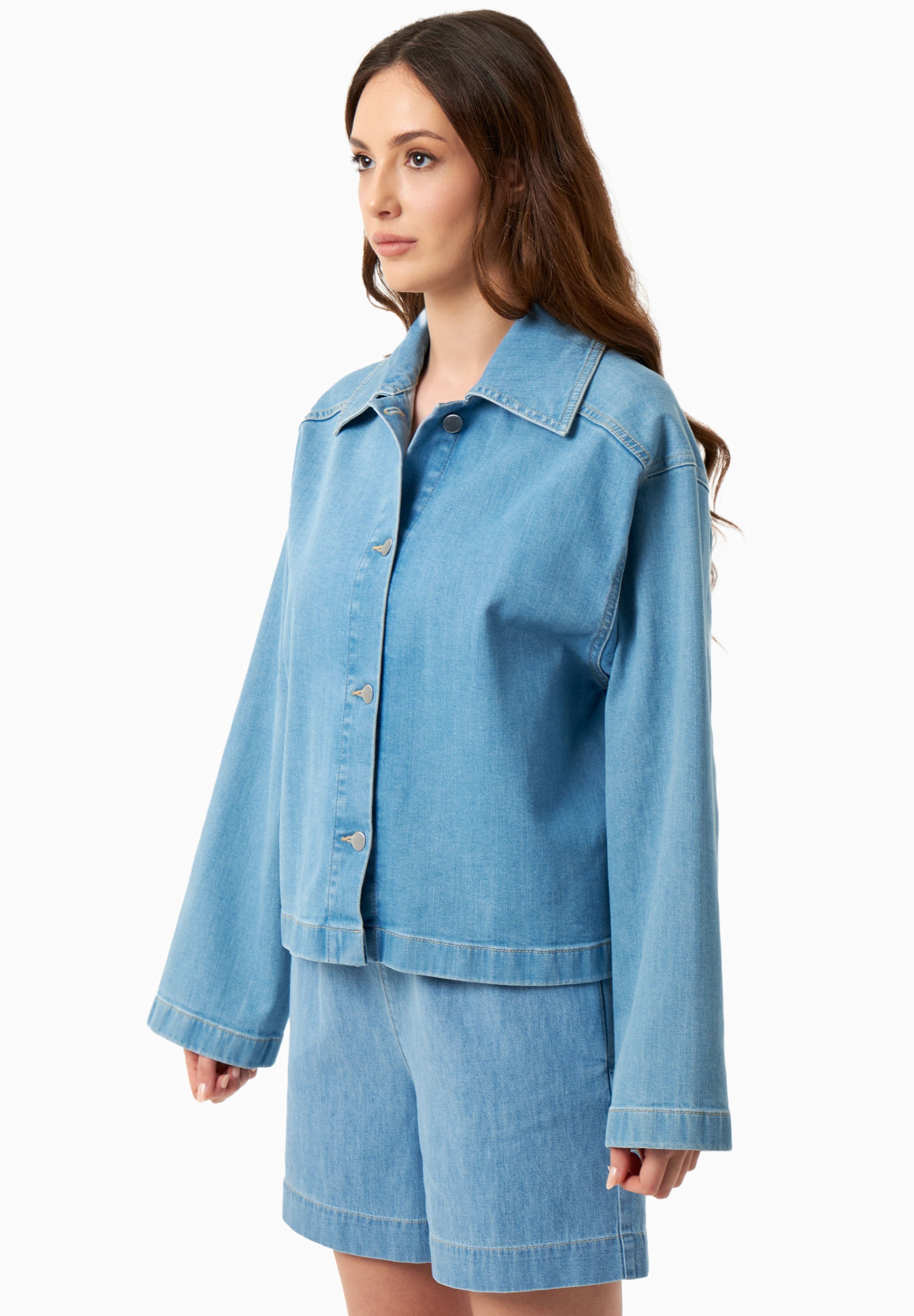 Denim Jacket in Organic Cotton with Low-Impact Light Wash - Ecomarket.com