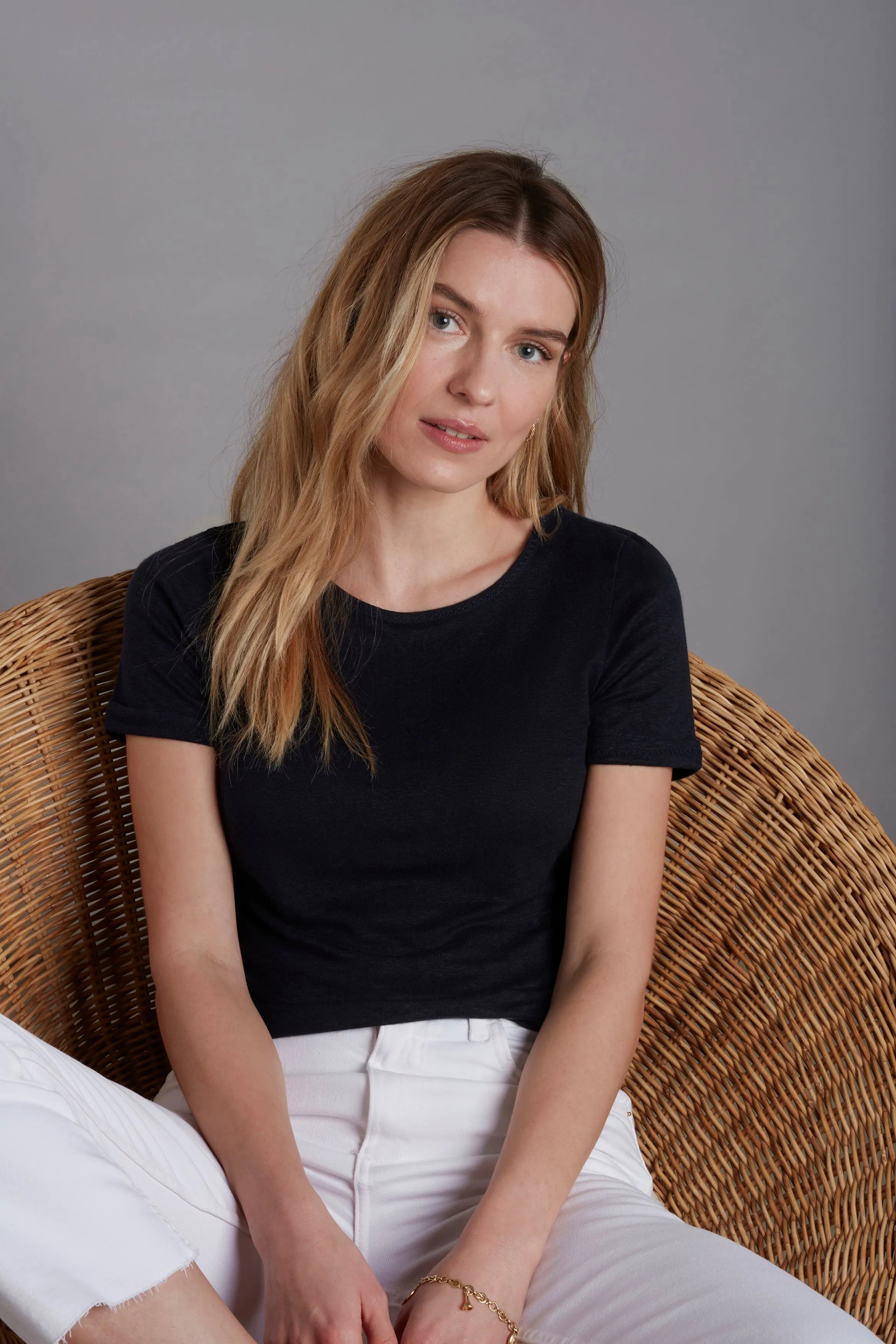 Linen T-shirt in different colors - Ecomarket.com