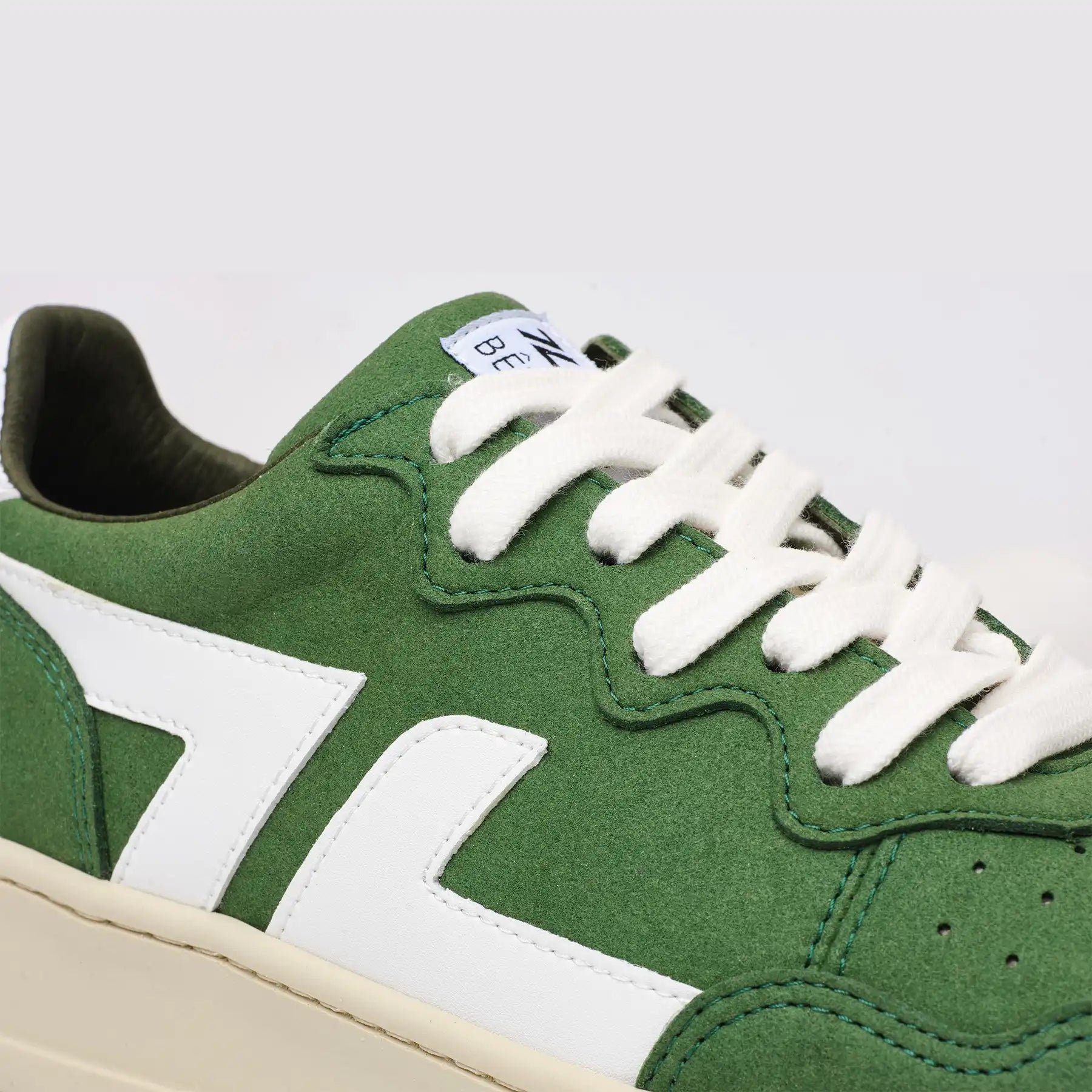 Beta-Series B3 Handmade Vegan Sneakers in Vert - Ecomarket.com