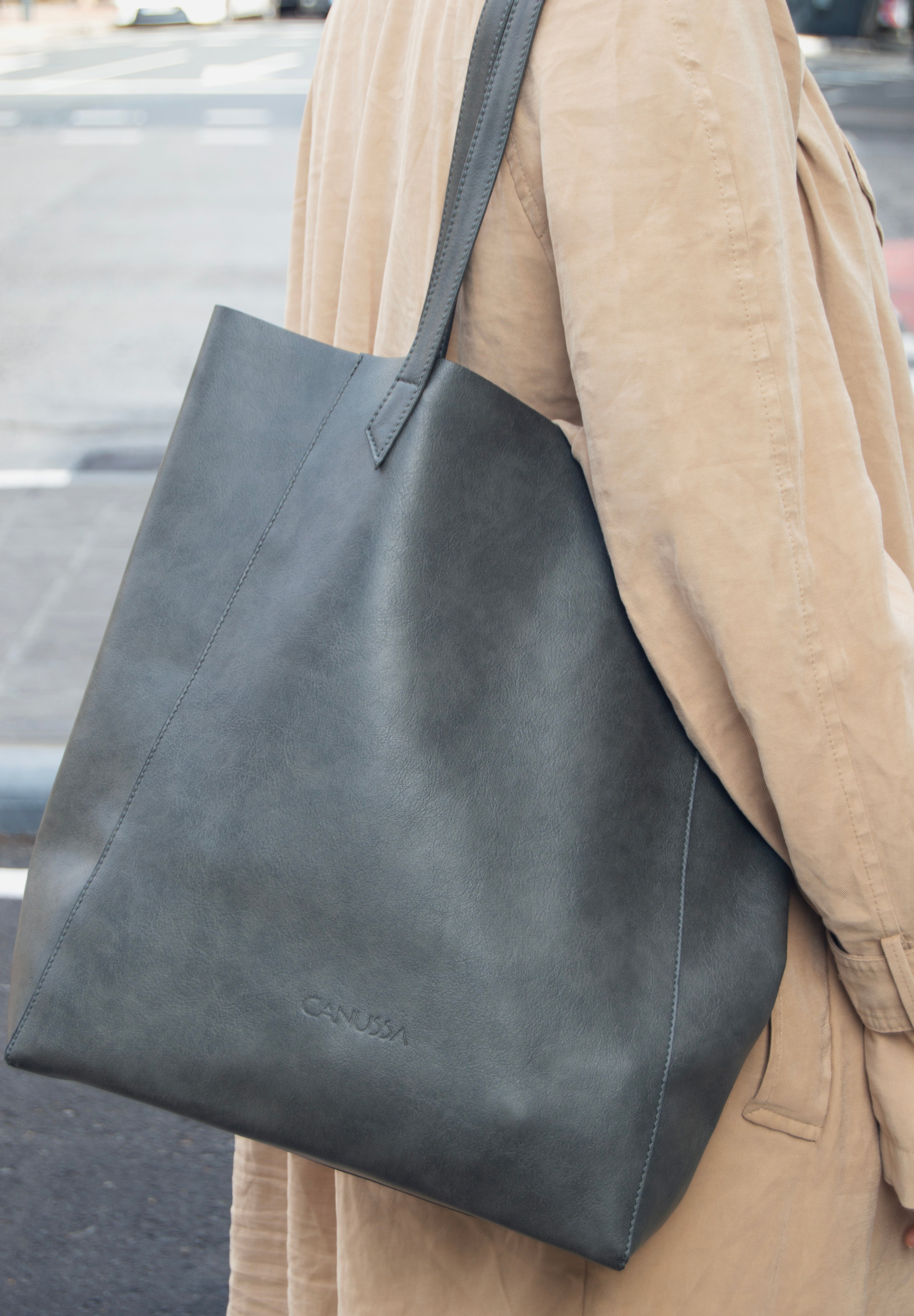 Lite - Grey Vegan shoulder bag - Ecomarket.com