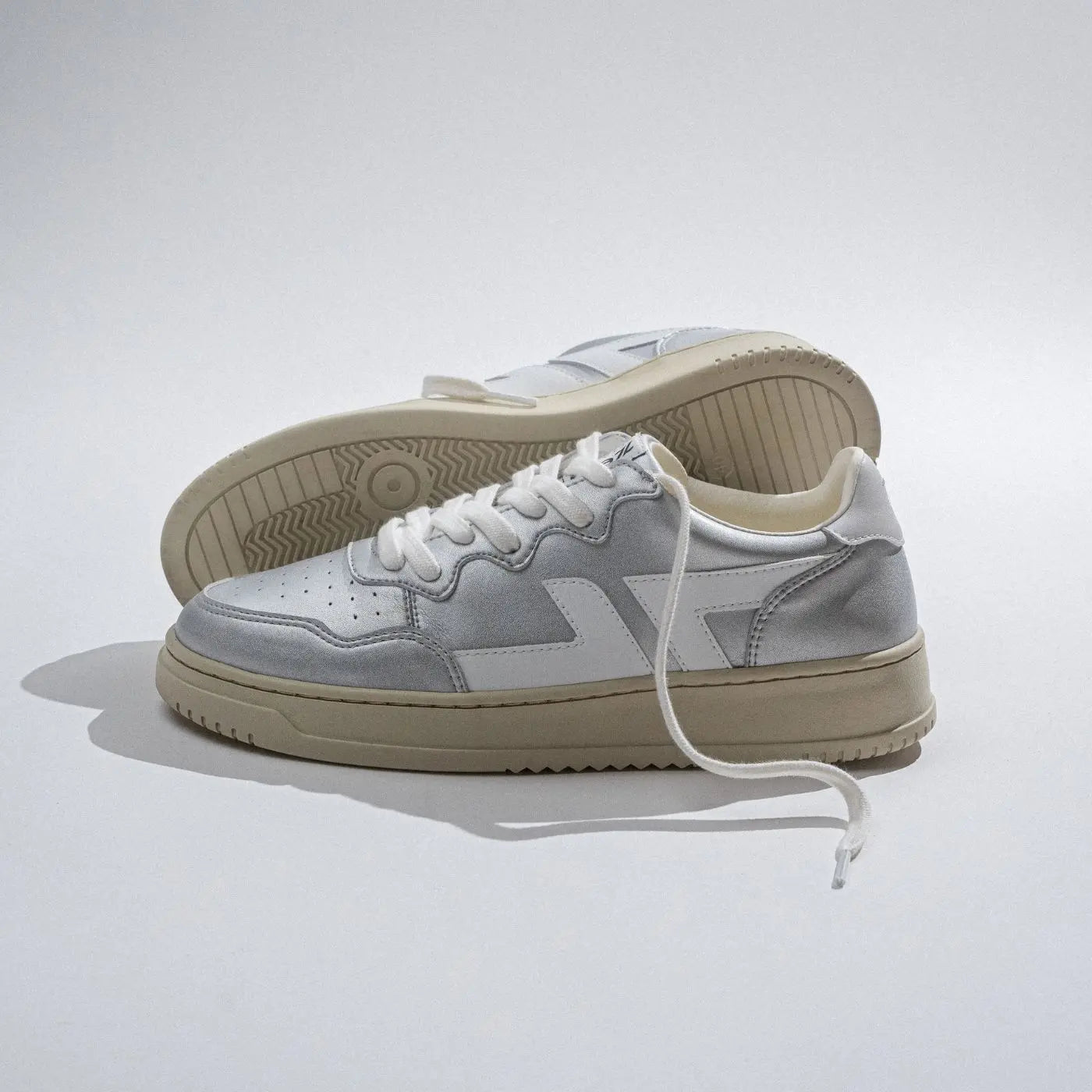 Beta-Series B1 Handmade Vegan Sneakers in Silver - Ecomarket.com