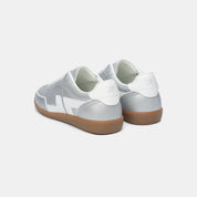 Delta-Series Handmade Vegan Sneakers in Silver - Ecomarket.com