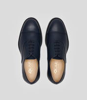 Vegan Oxford - Man by Solari Milano, features smooth upper, rounded toe, and laces for a formal look.