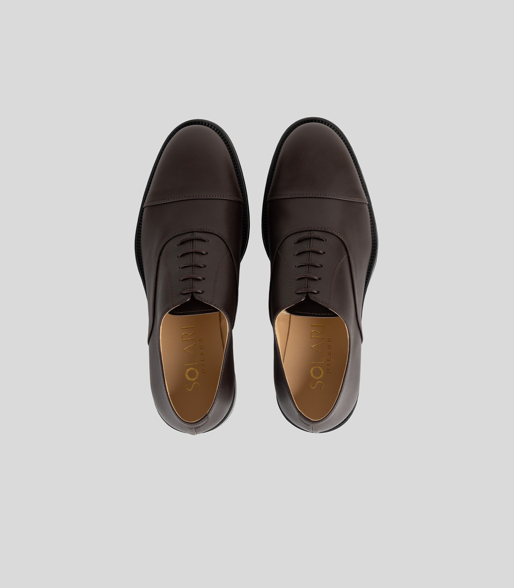 Vegan Oxford - Man designed by Solari Milano, featuring a smooth upper, rounded toe, and laces for formal occasions.